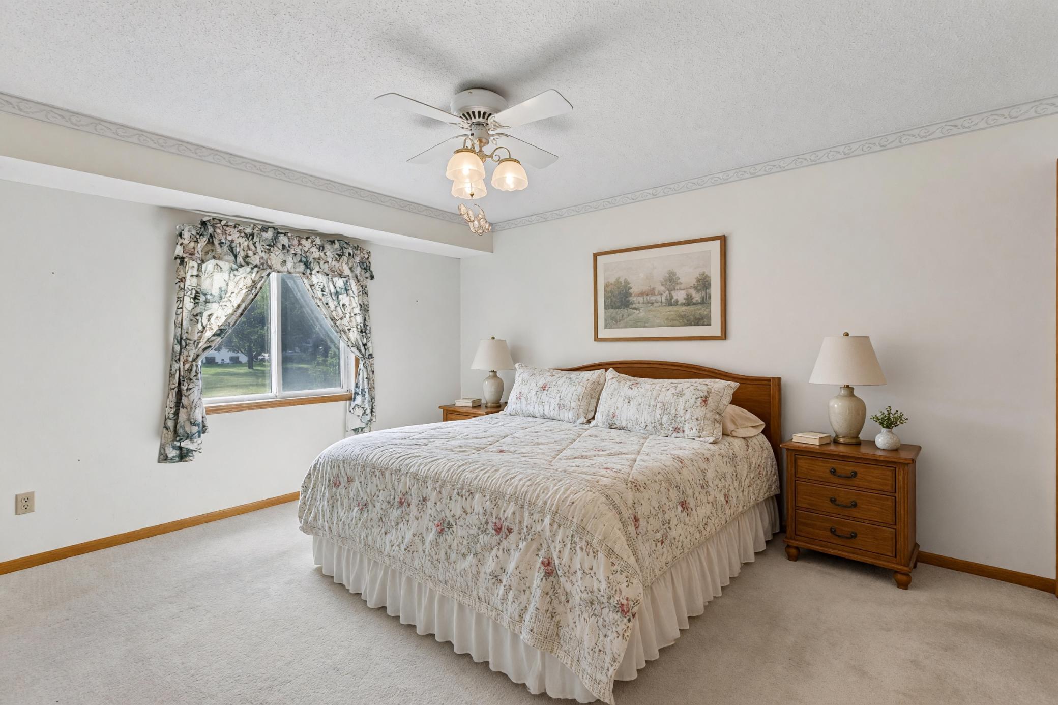14116 Essex Lane Property Photo 8