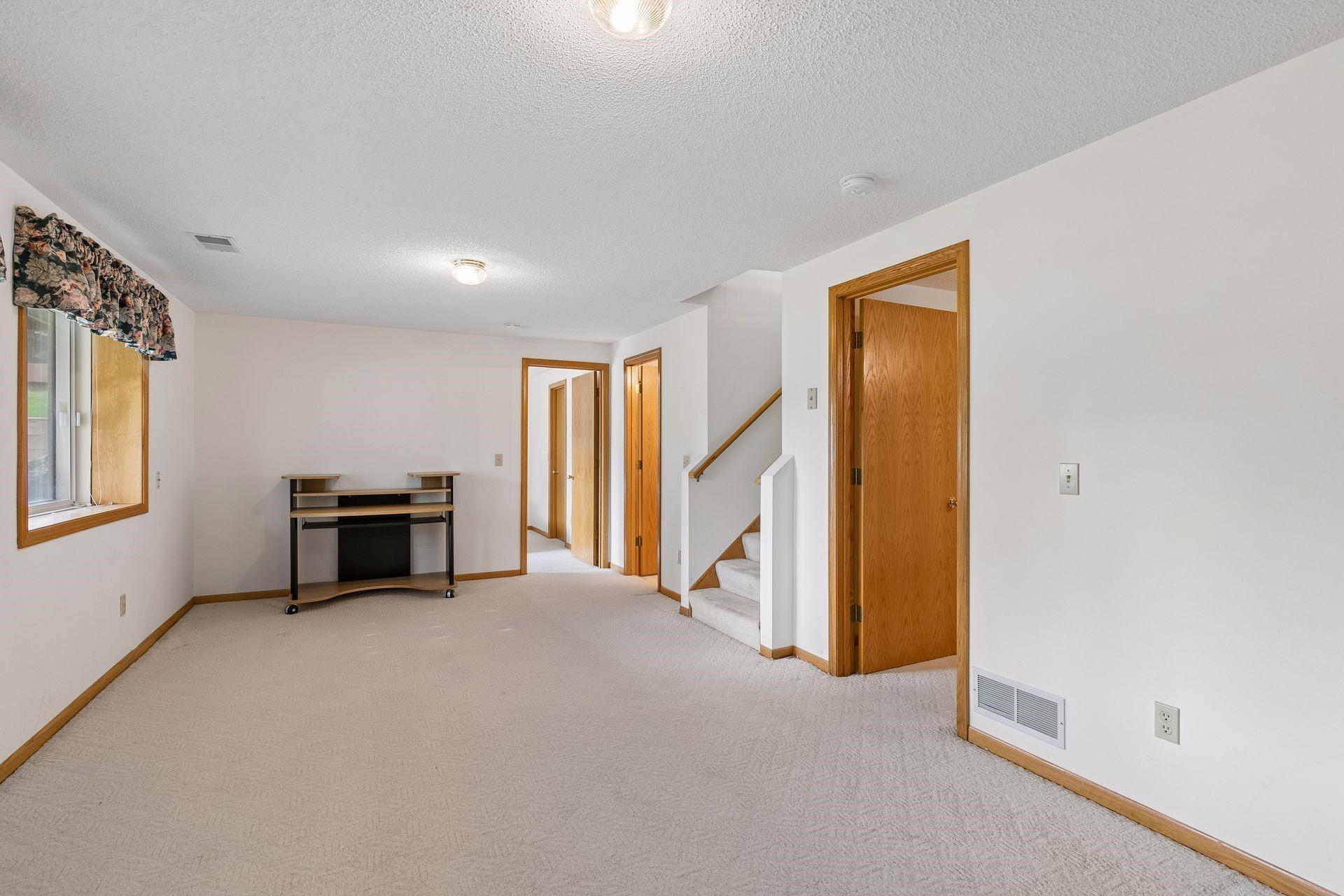 14116 Essex Lane Property Photo 14