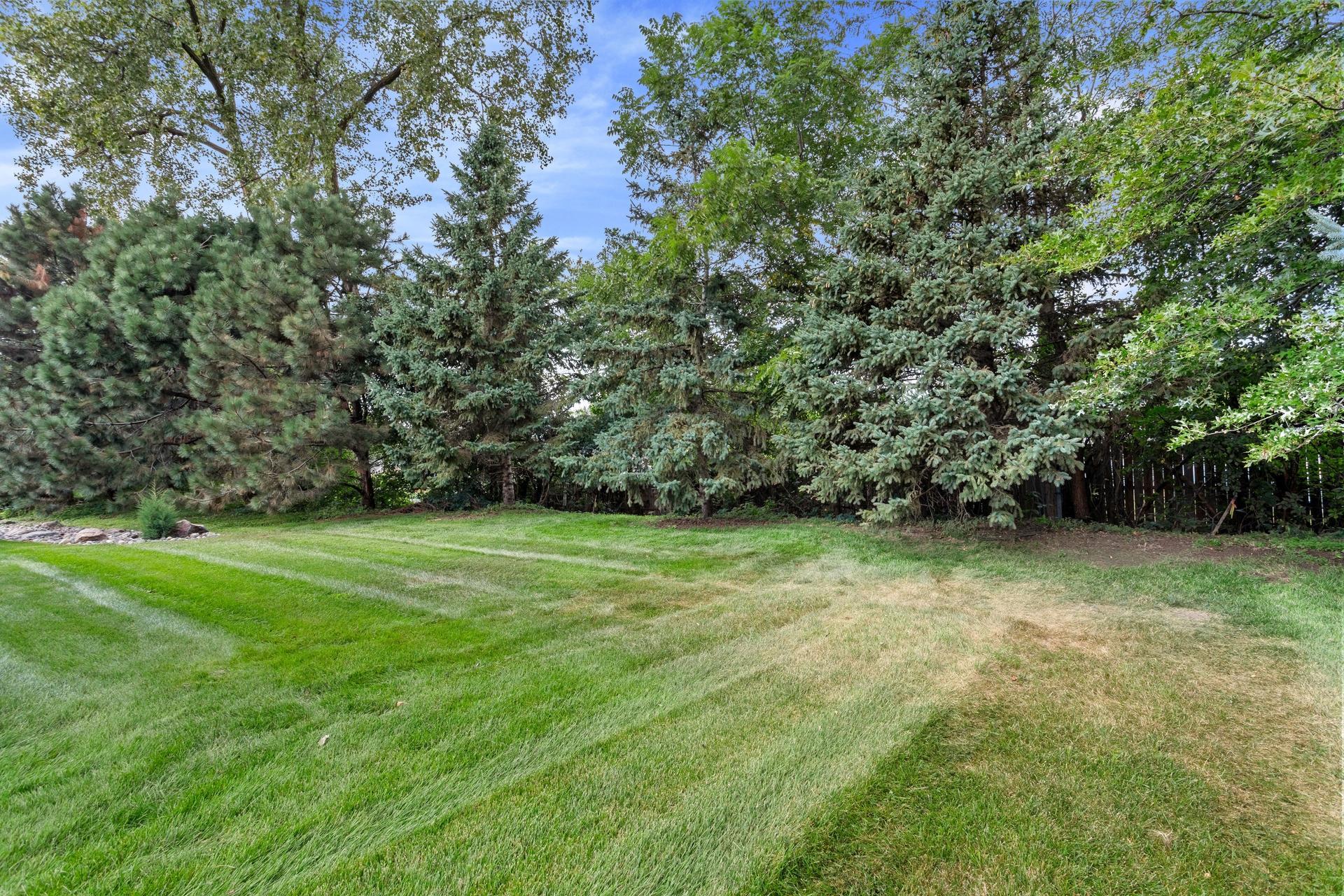 339 Summer Place E Property Photo 2