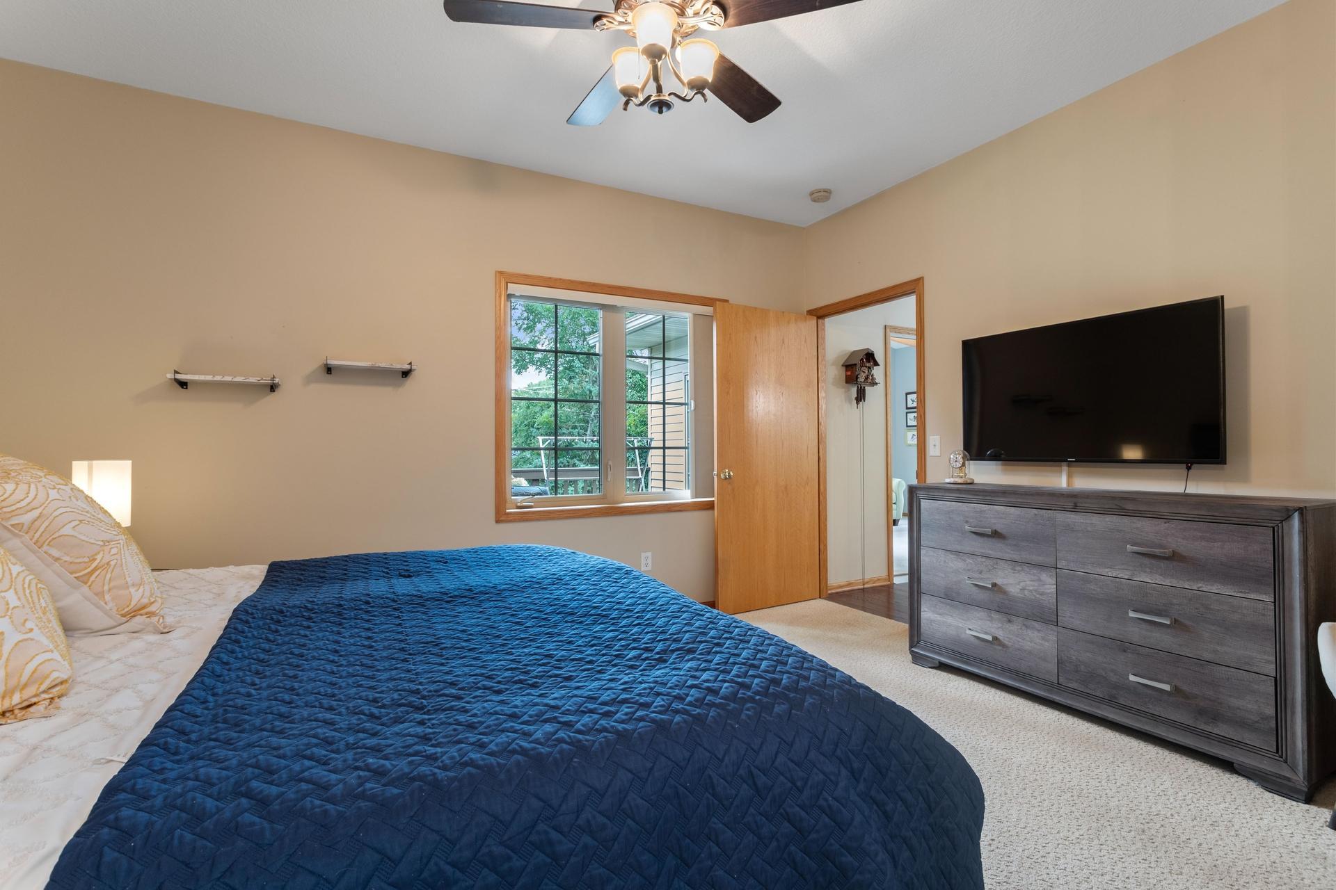 339 Summer Place E Property Photo 13