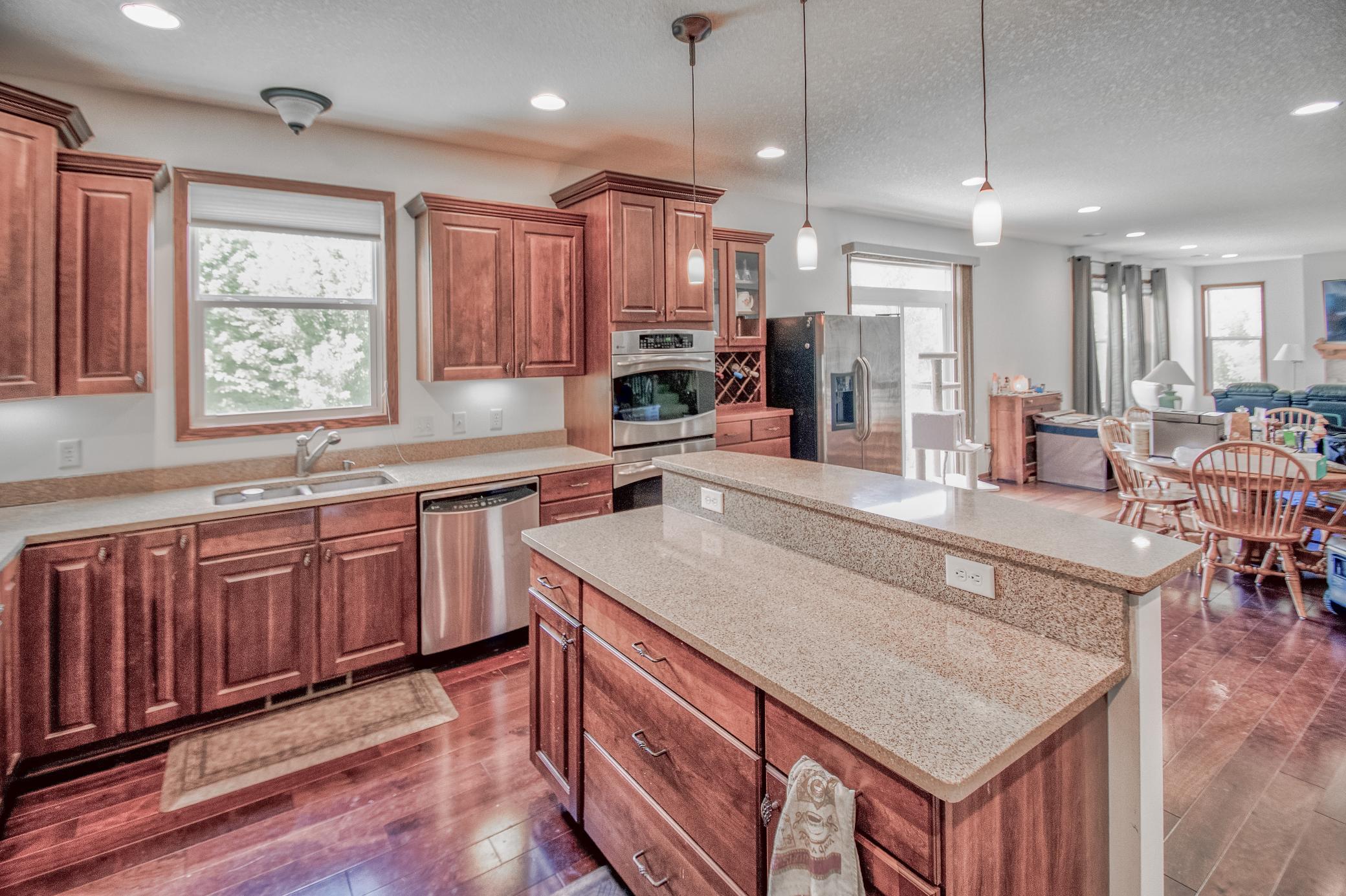 7243 Kimberly Lane N Property Photo 3