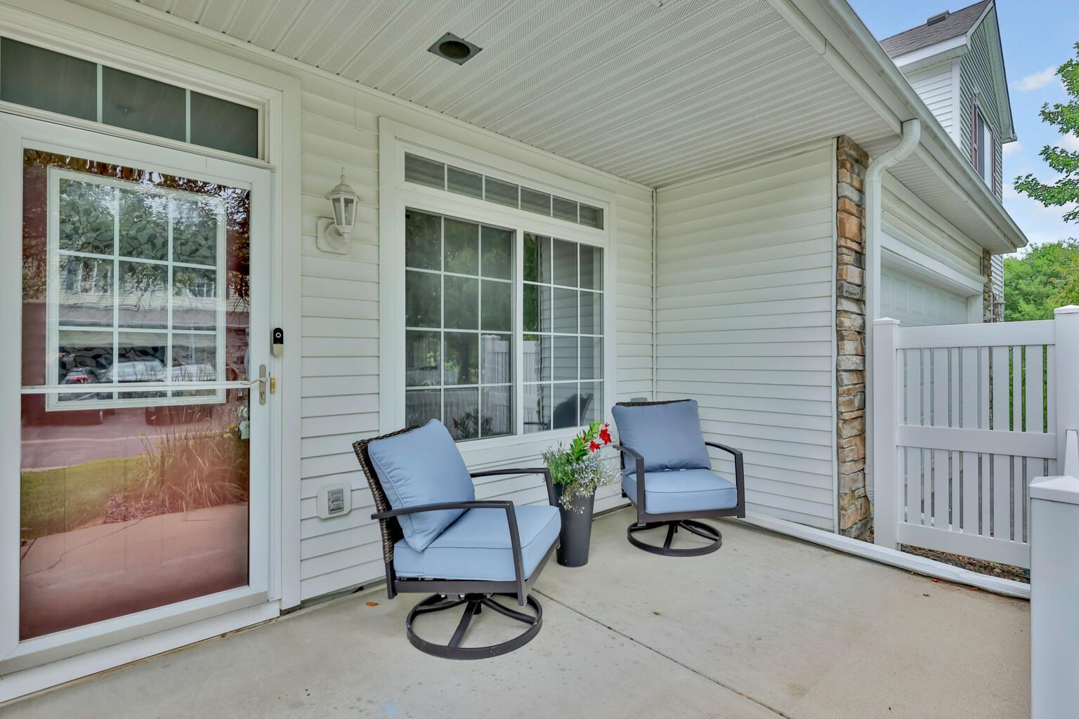 750 Maple Hills Drive B Property Photo 4