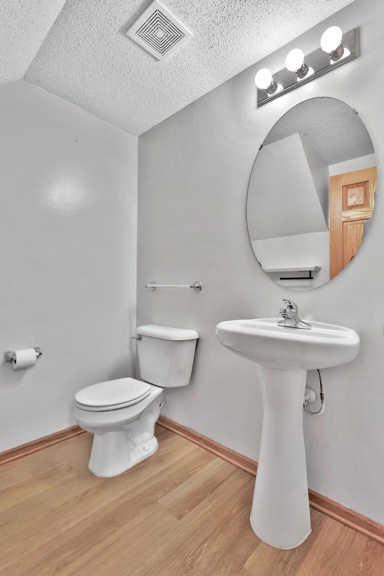 750 Maple Hills Drive B Property Photo 15
