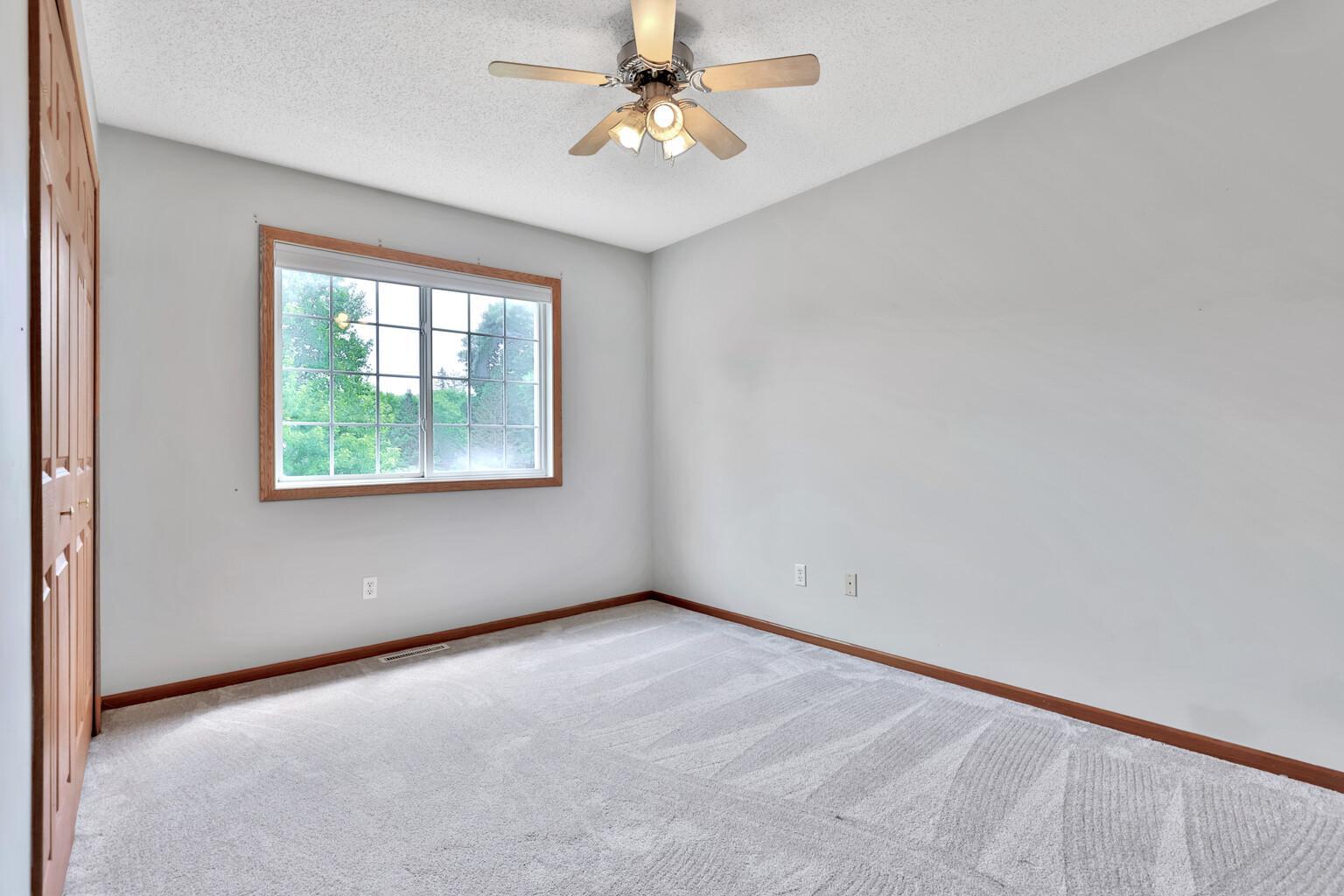 750 Maple Hills Drive B Property Photo 18