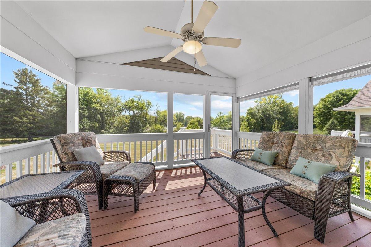 9779 Wedgewood Circle Property Photo 8