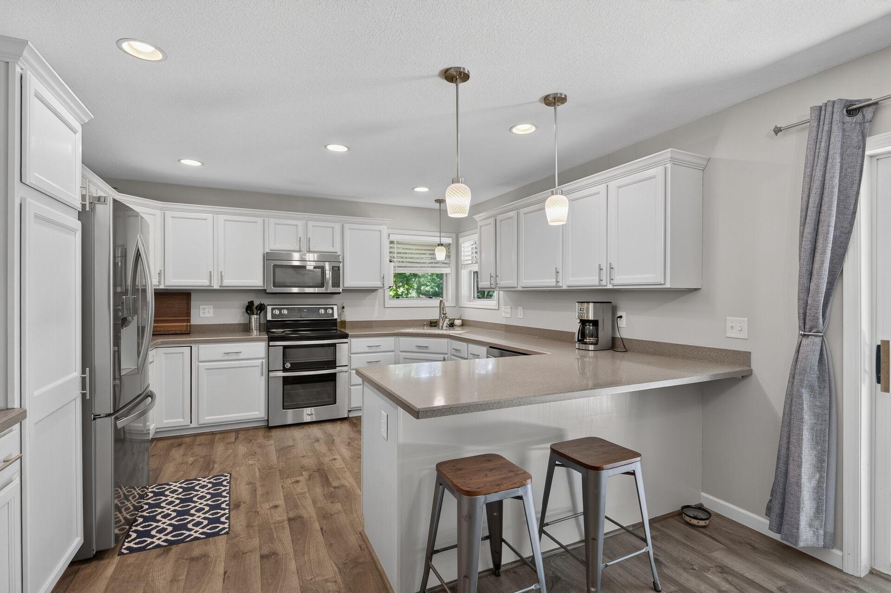 12754 Independence Avenue Property Photo 10