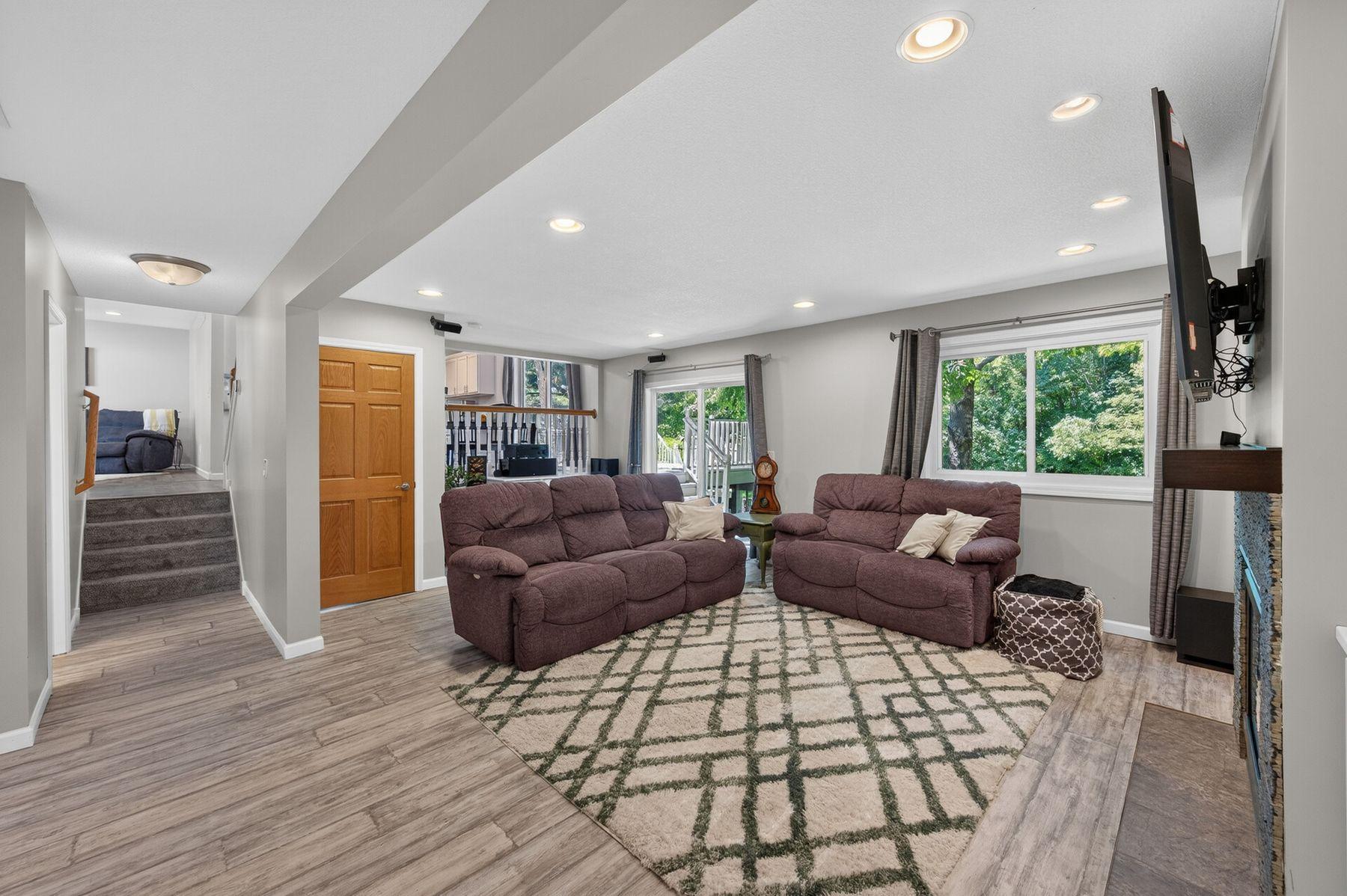 12754 Independence Avenue Property Photo 18