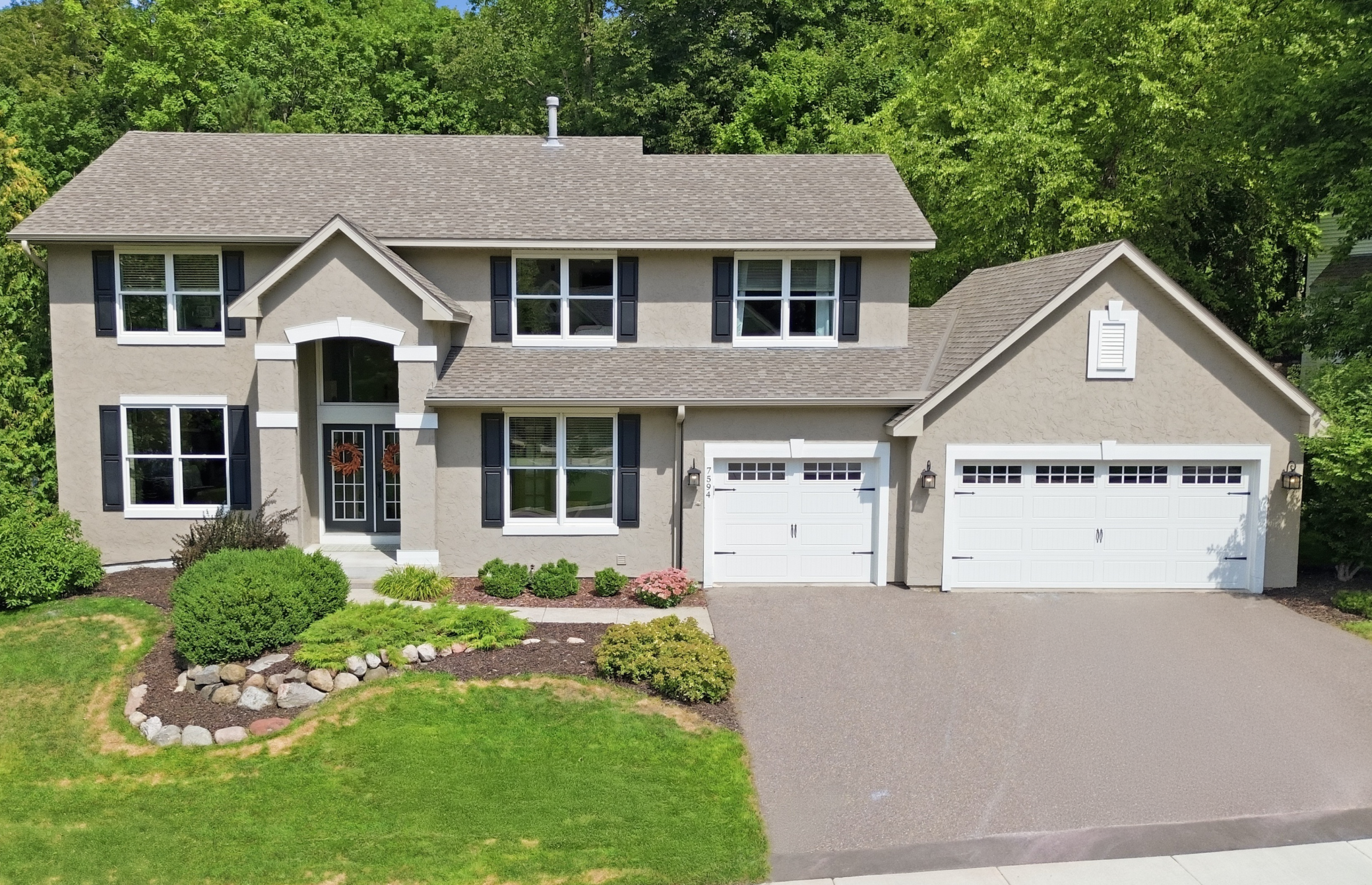 7594 Blackoaks Lane N Property Photo 1