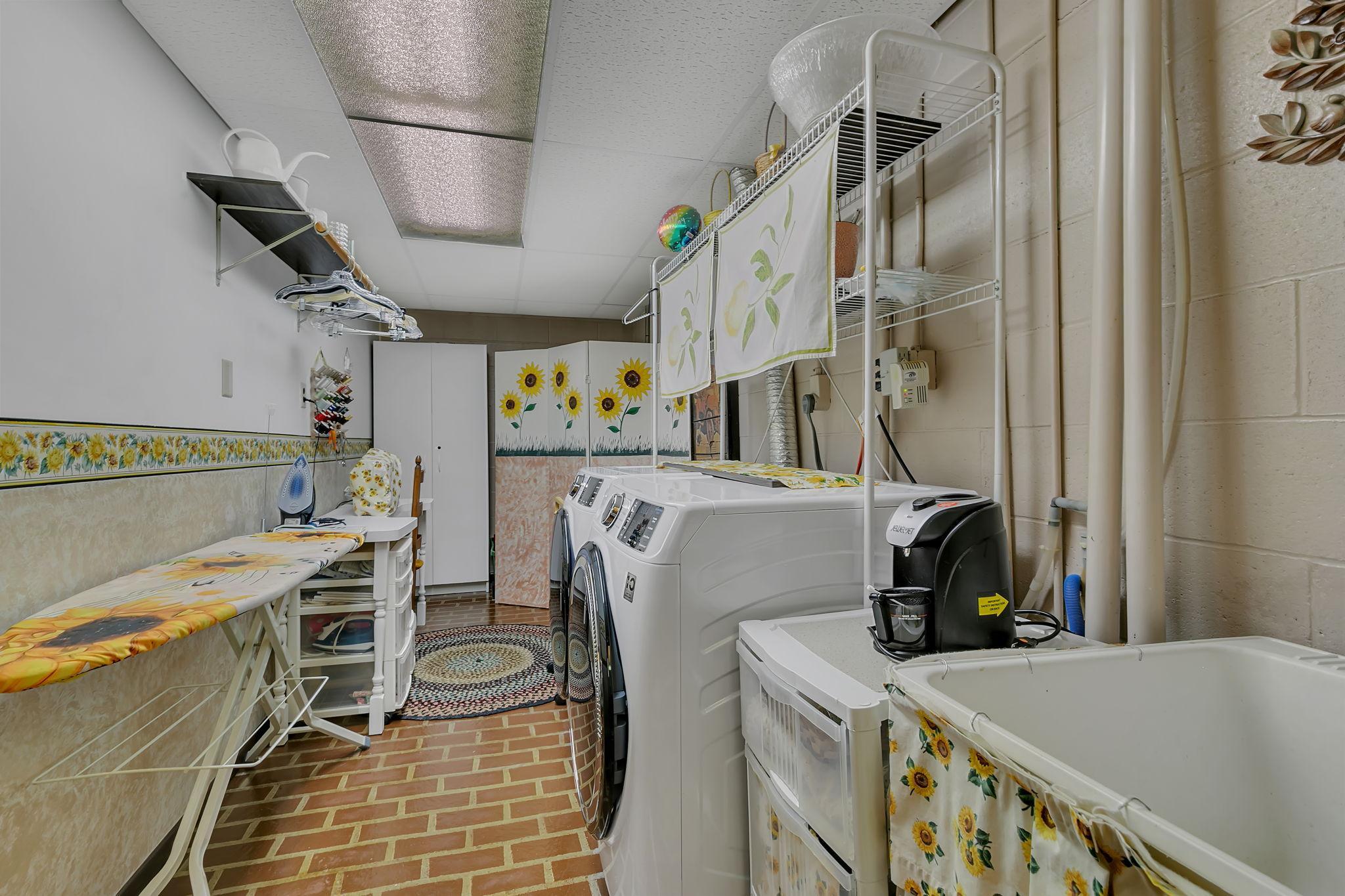 1025 35th Avenue N Property Photo 22