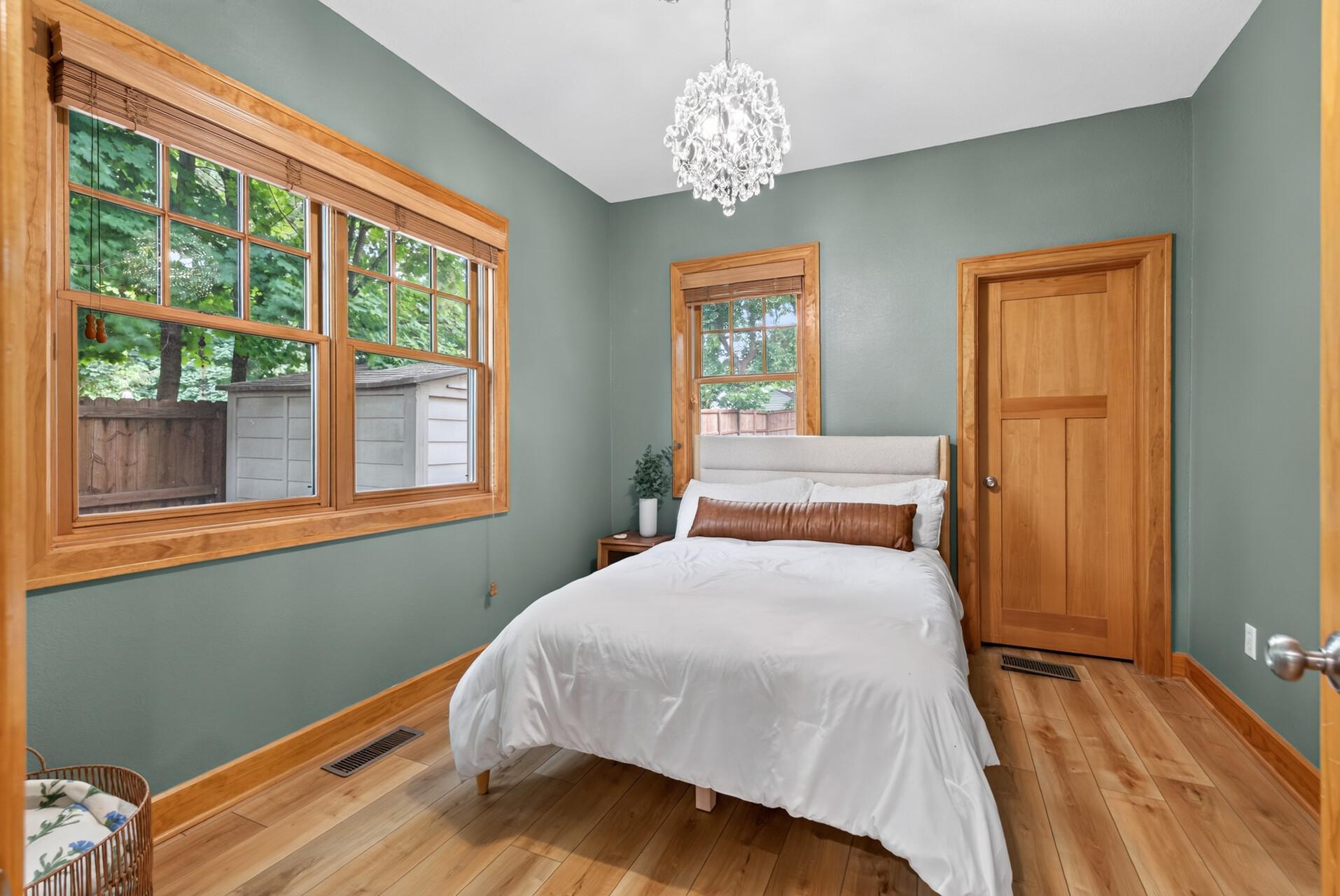 2584 S Shore Boulevard Property Photo 15