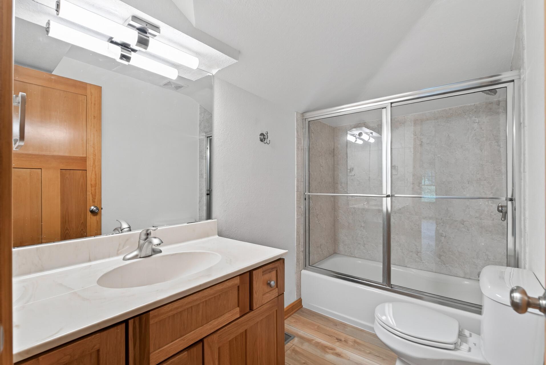 2584 S Shore Boulevard Property Photo 22