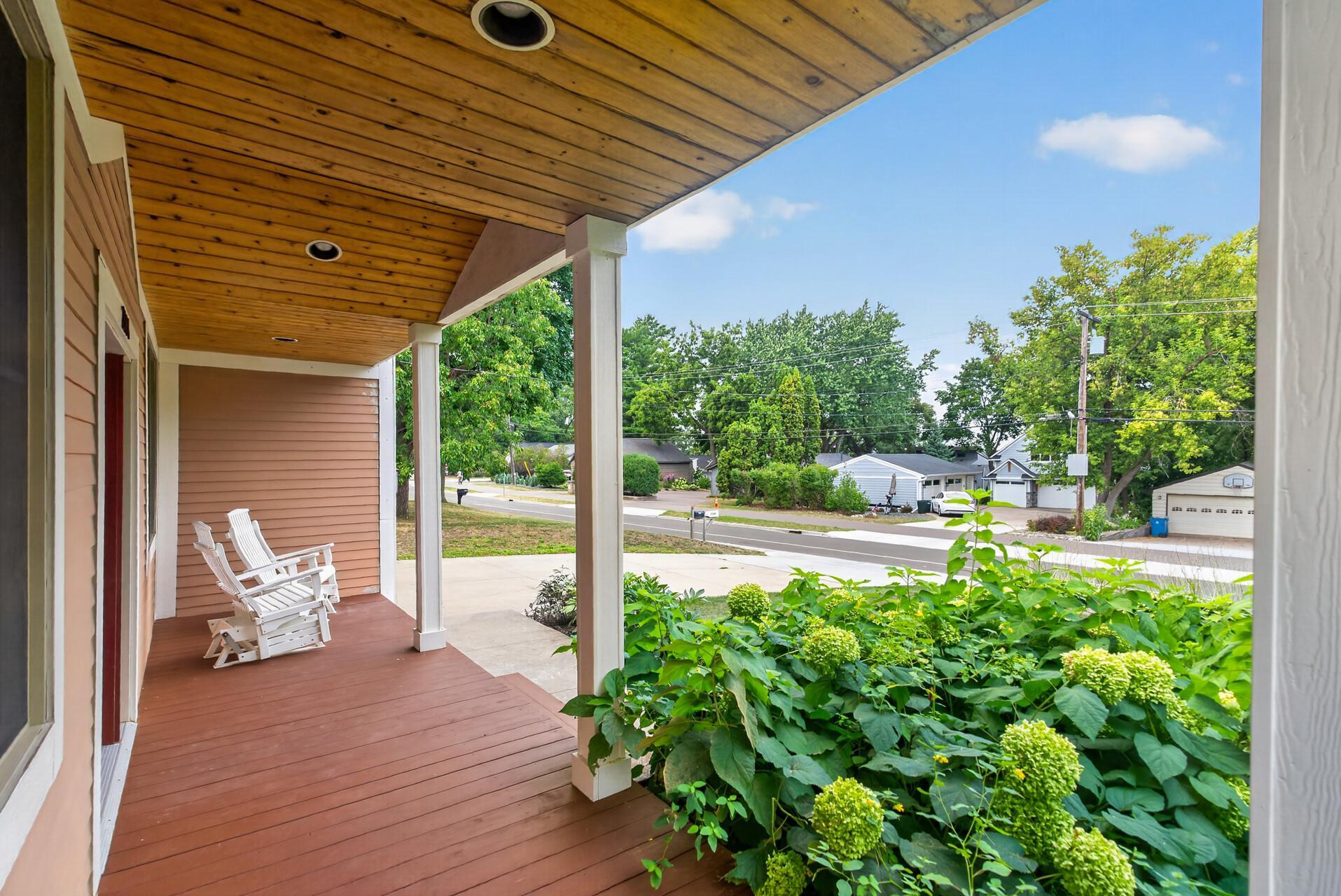 2584 S Shore Boulevard Property Photo 29