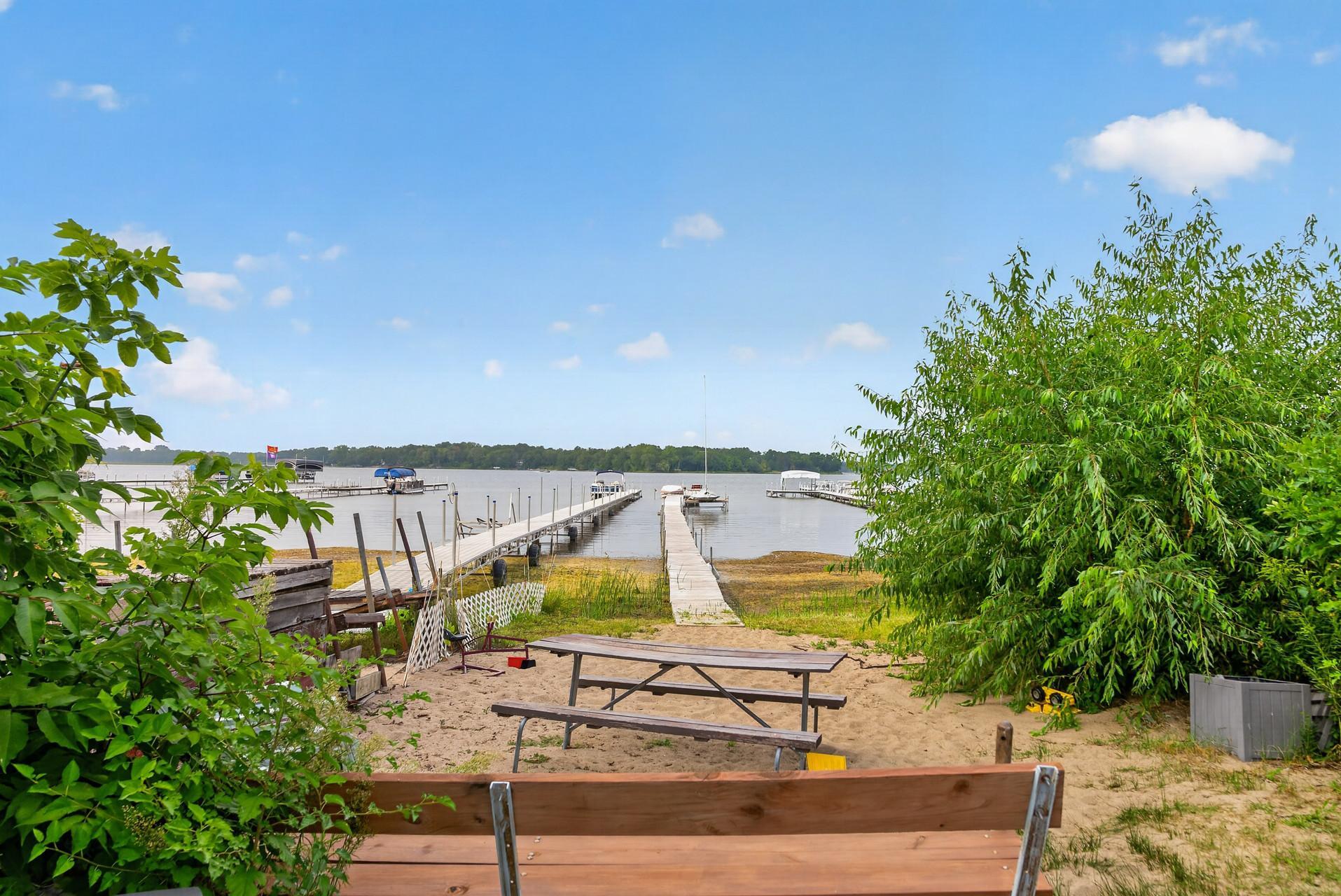 2584 S Shore Boulevard Property Photo 30