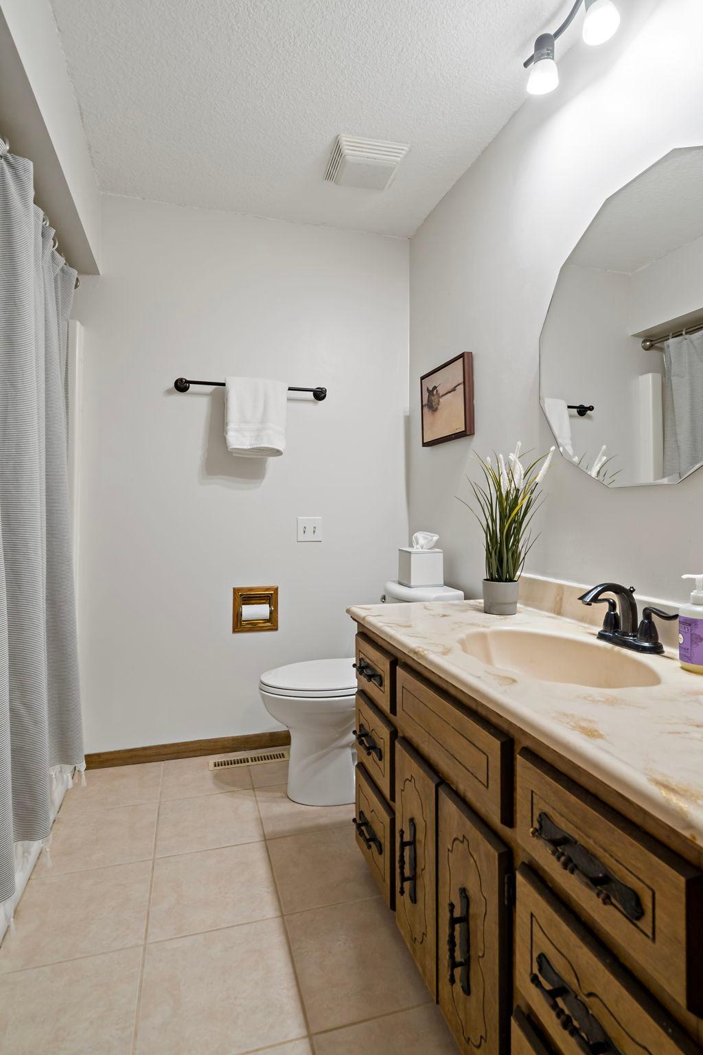 17222 Deerwood Lane Property Photo 14