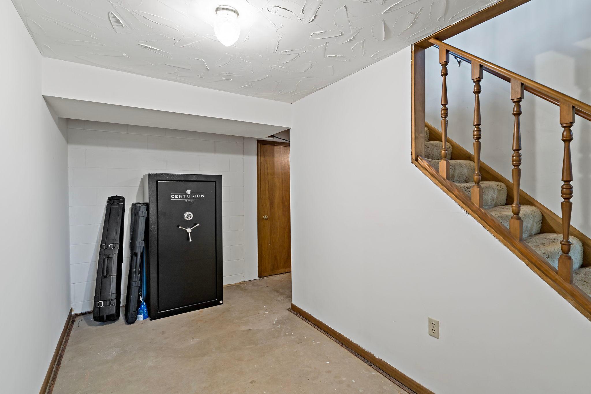 17222 Deerwood Lane Property Photo 22