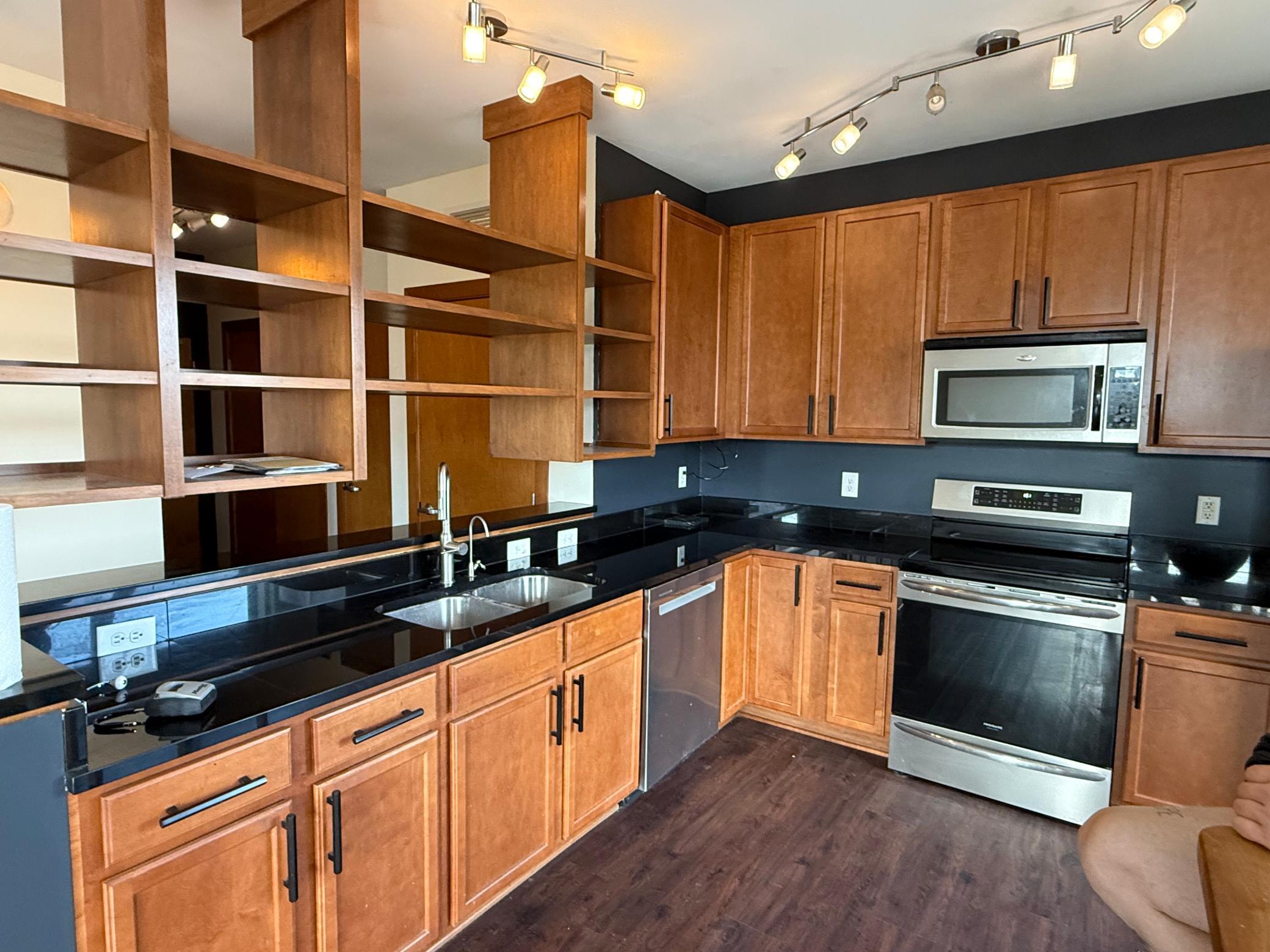 15 E Franklin Avenue E 332 Property Photo 2