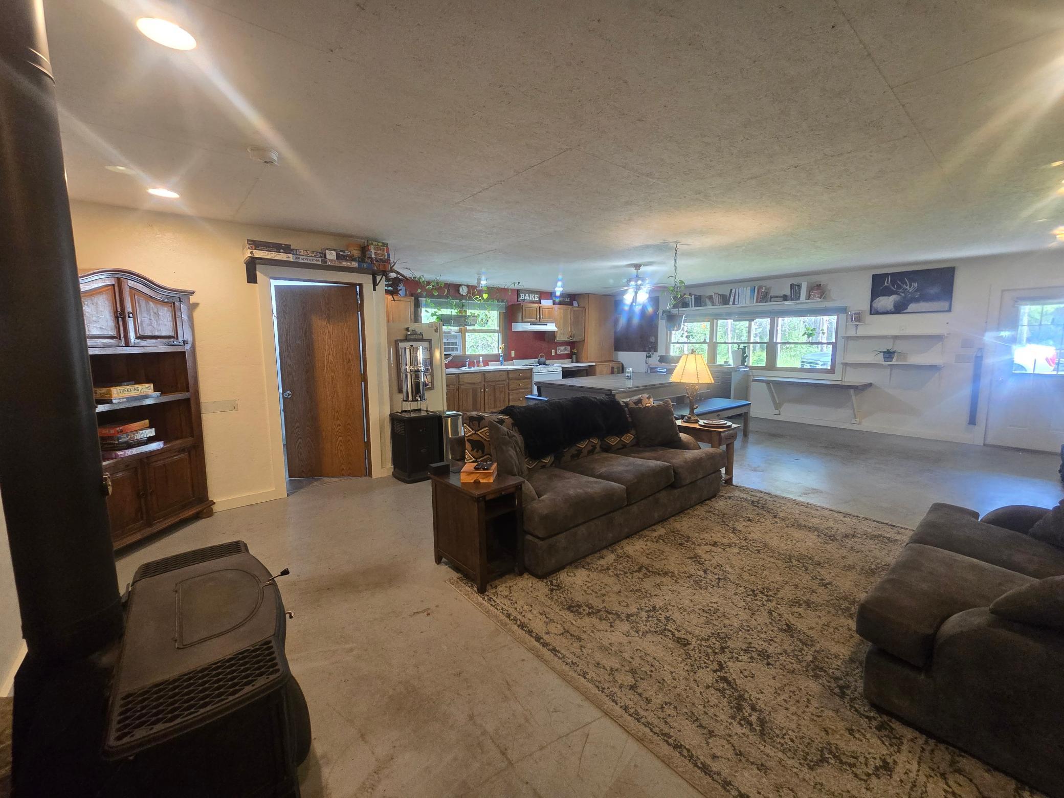 11161 Highway 65 Property Photo 3