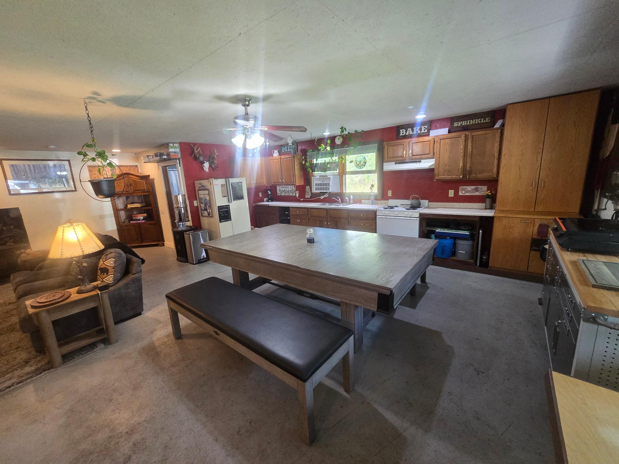 11161 Highway 65 Property Photo 5