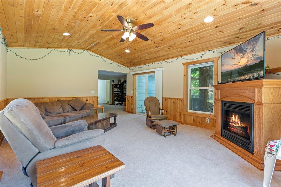 40142 Pandora Drive Property Photo 6