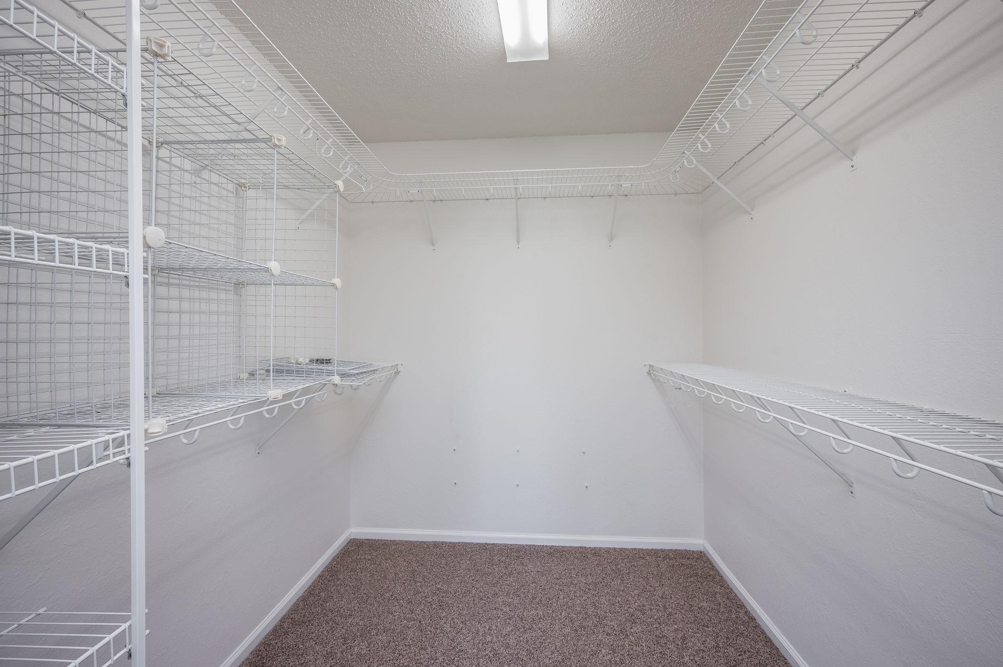 122 Oxford Path Property Photo 18