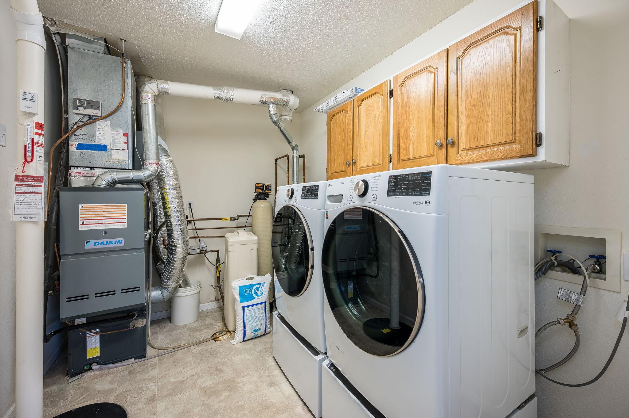 122 Oxford Path Property Photo 23