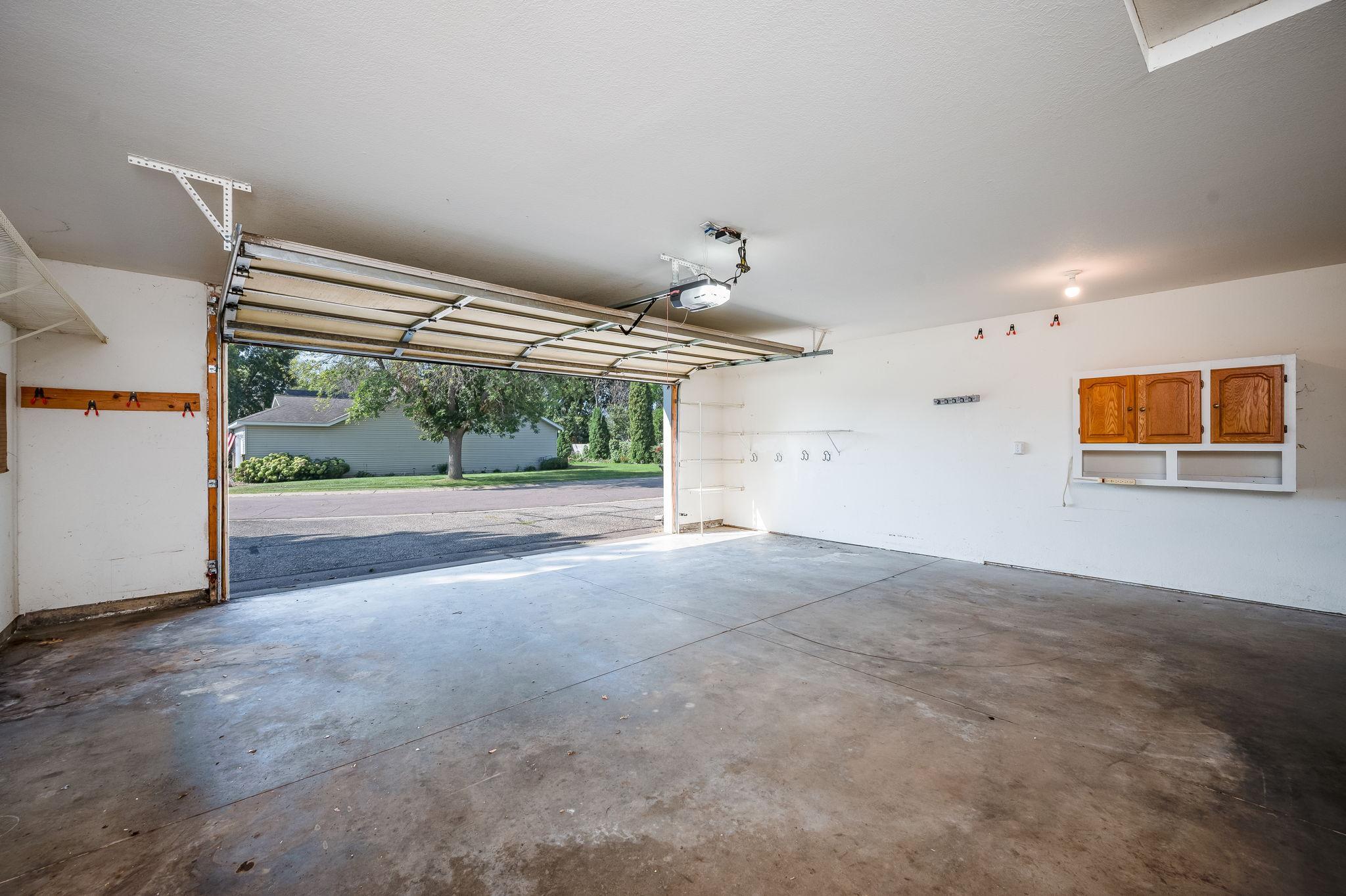 122 Oxford Path Property Photo 27