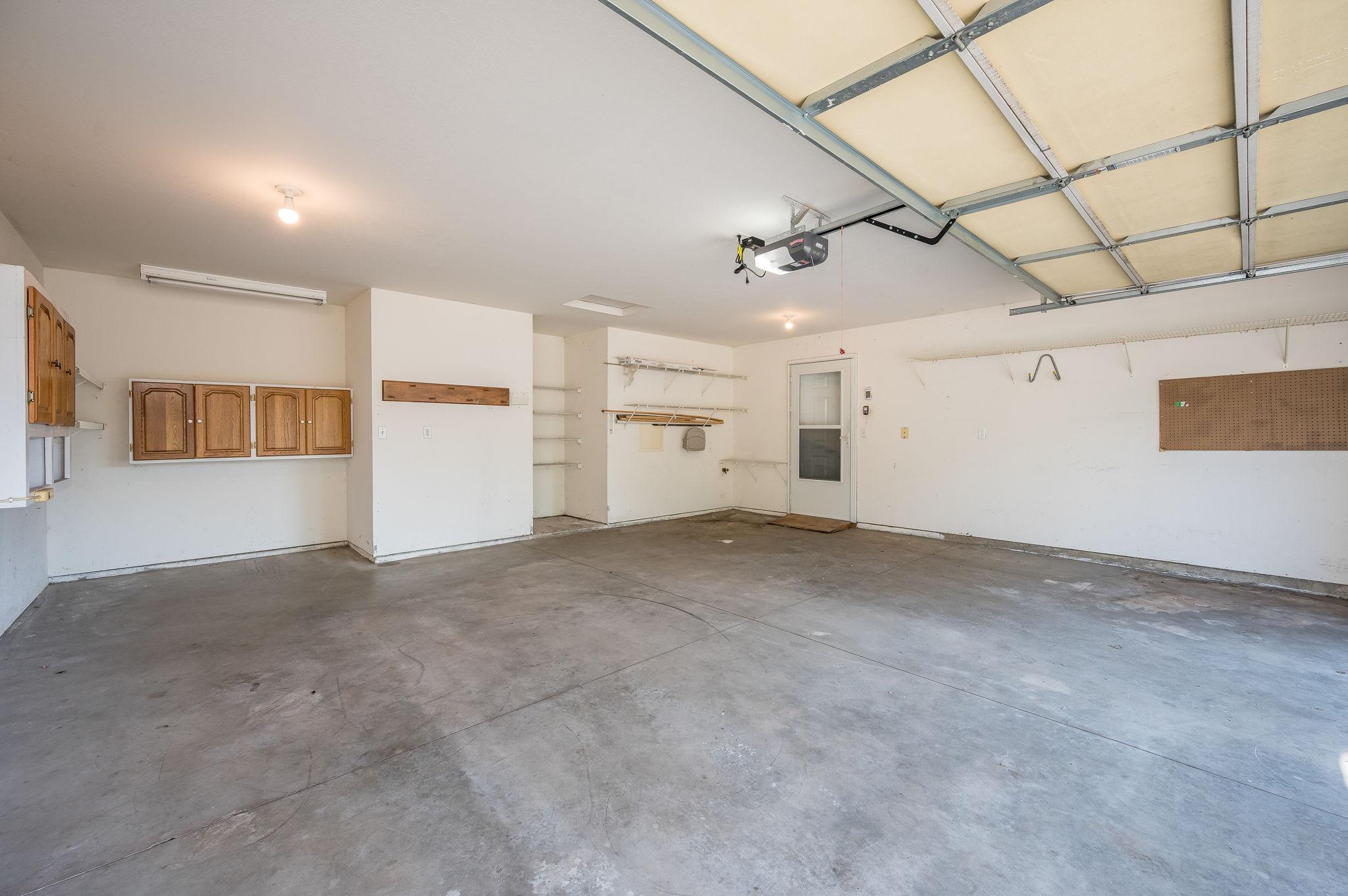 122 Oxford Path Property Photo 28