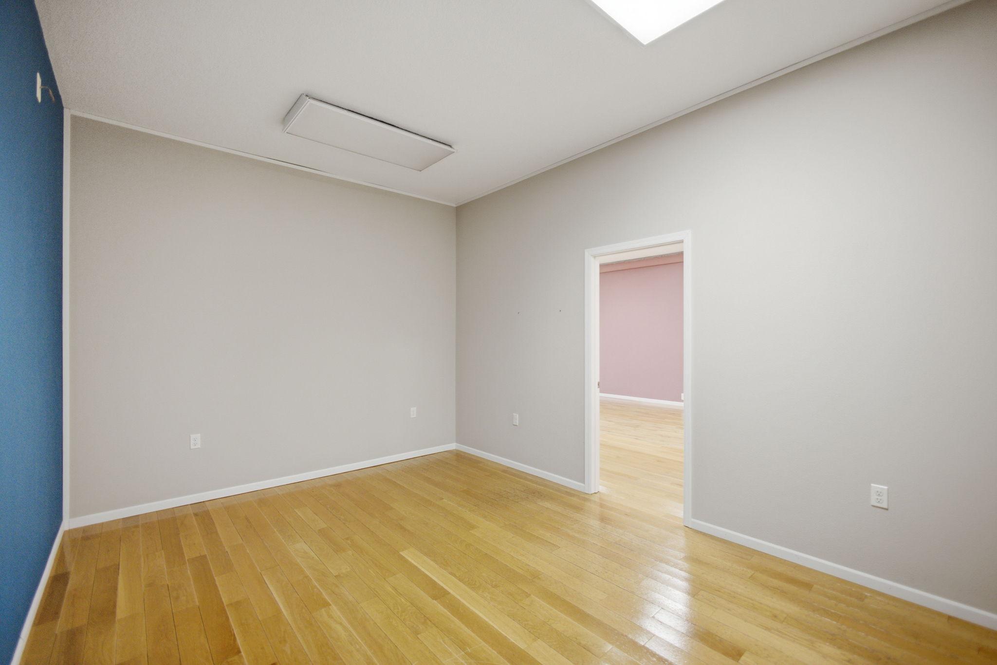 22 W 2nd Avenue Property Photo 14