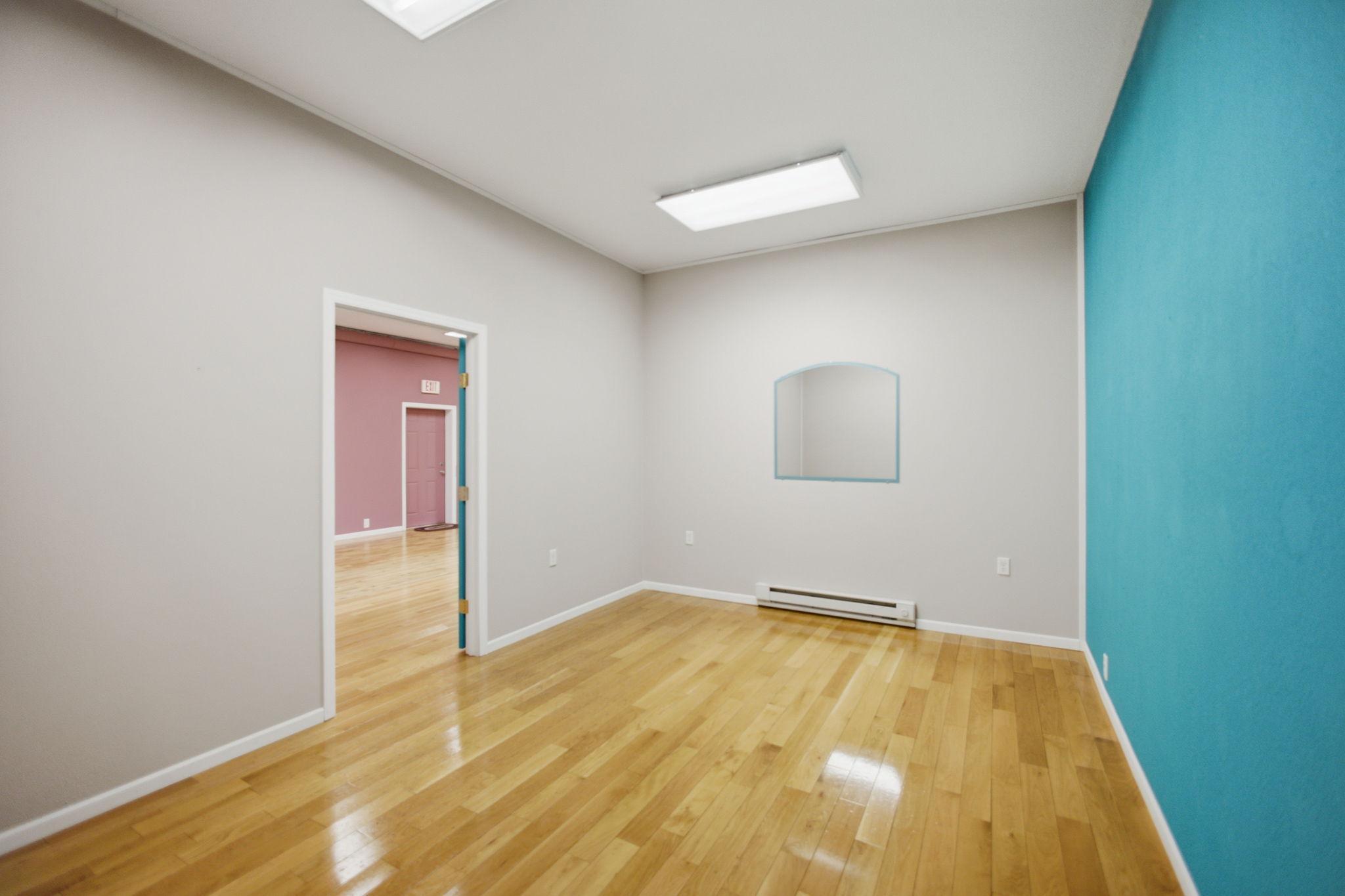 22 W 2nd Avenue Property Photo 19