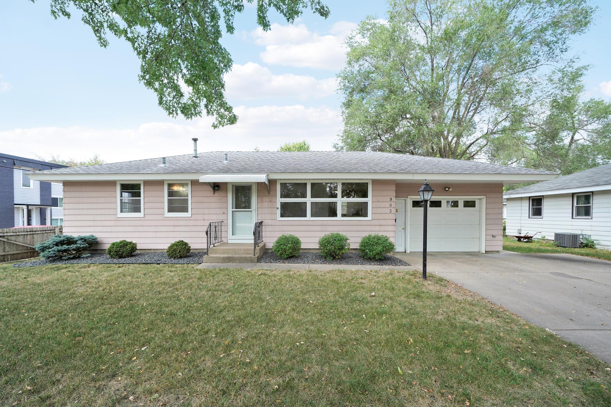 903 Parallel Street Property Photo 1