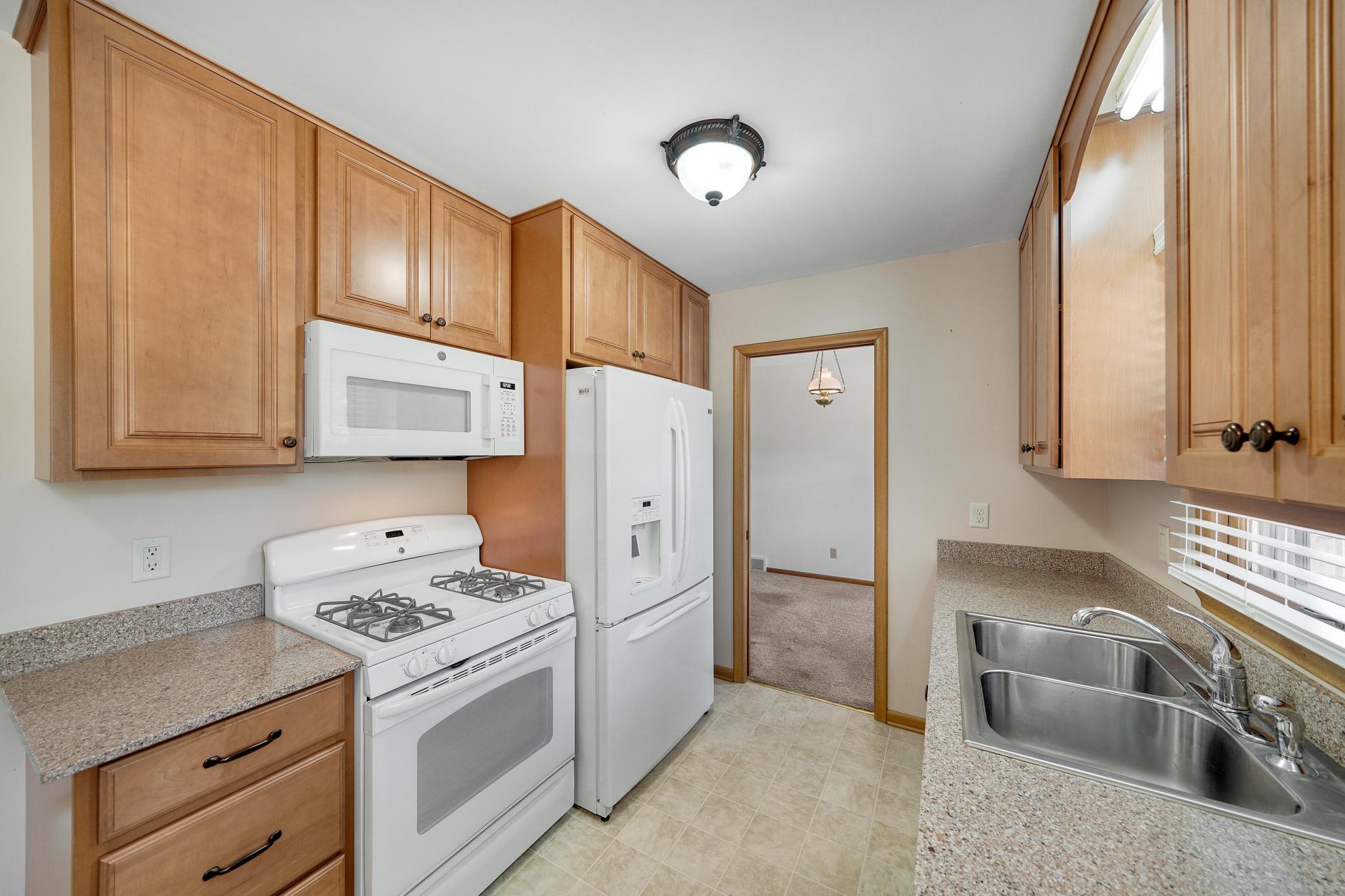 903 Parallel Street Property Photo 8