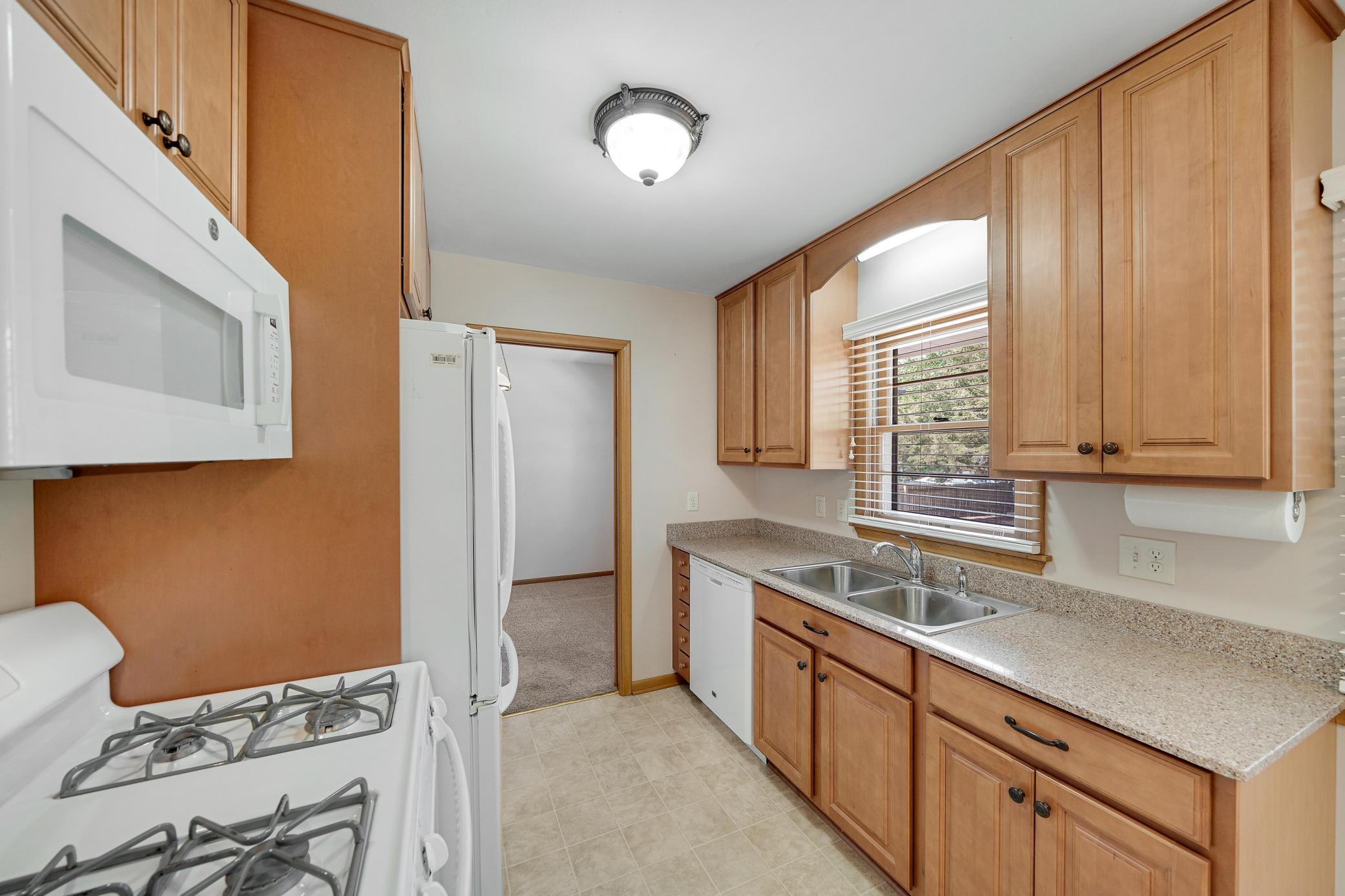 903 Parallel Street Property Photo 9
