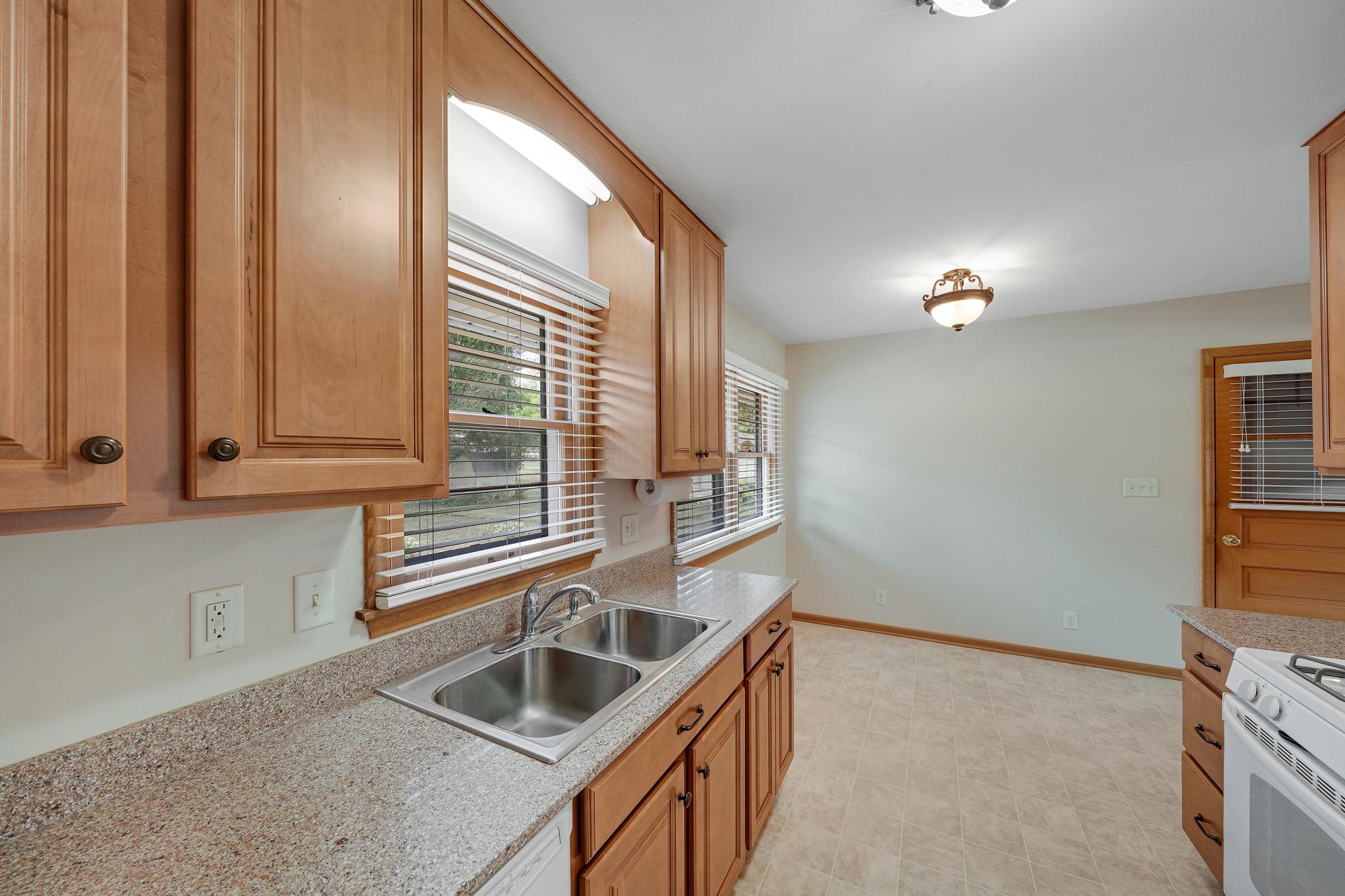 903 Parallel Street Property Photo 10