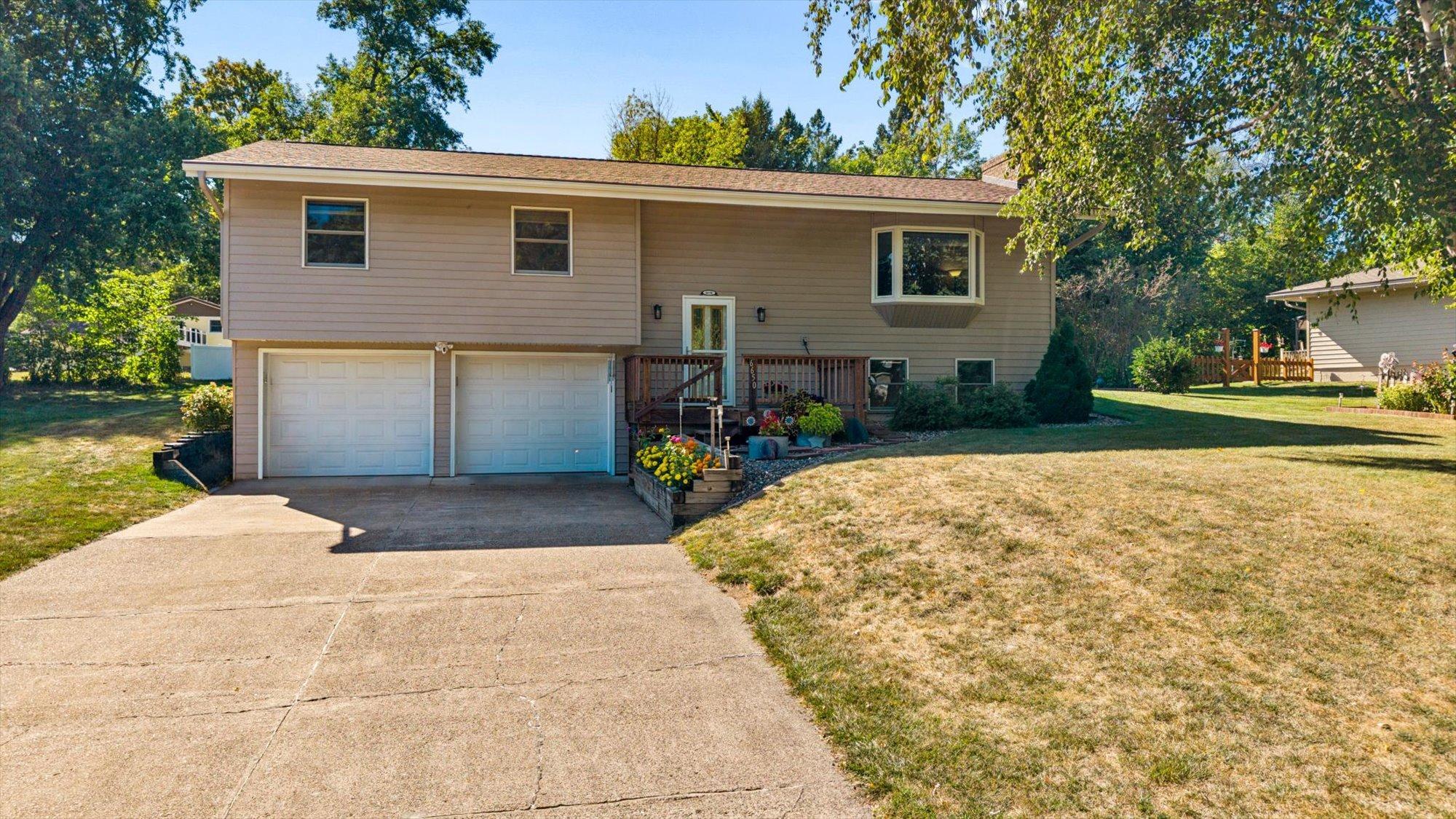 6650 Maple Drive Property Photo 1