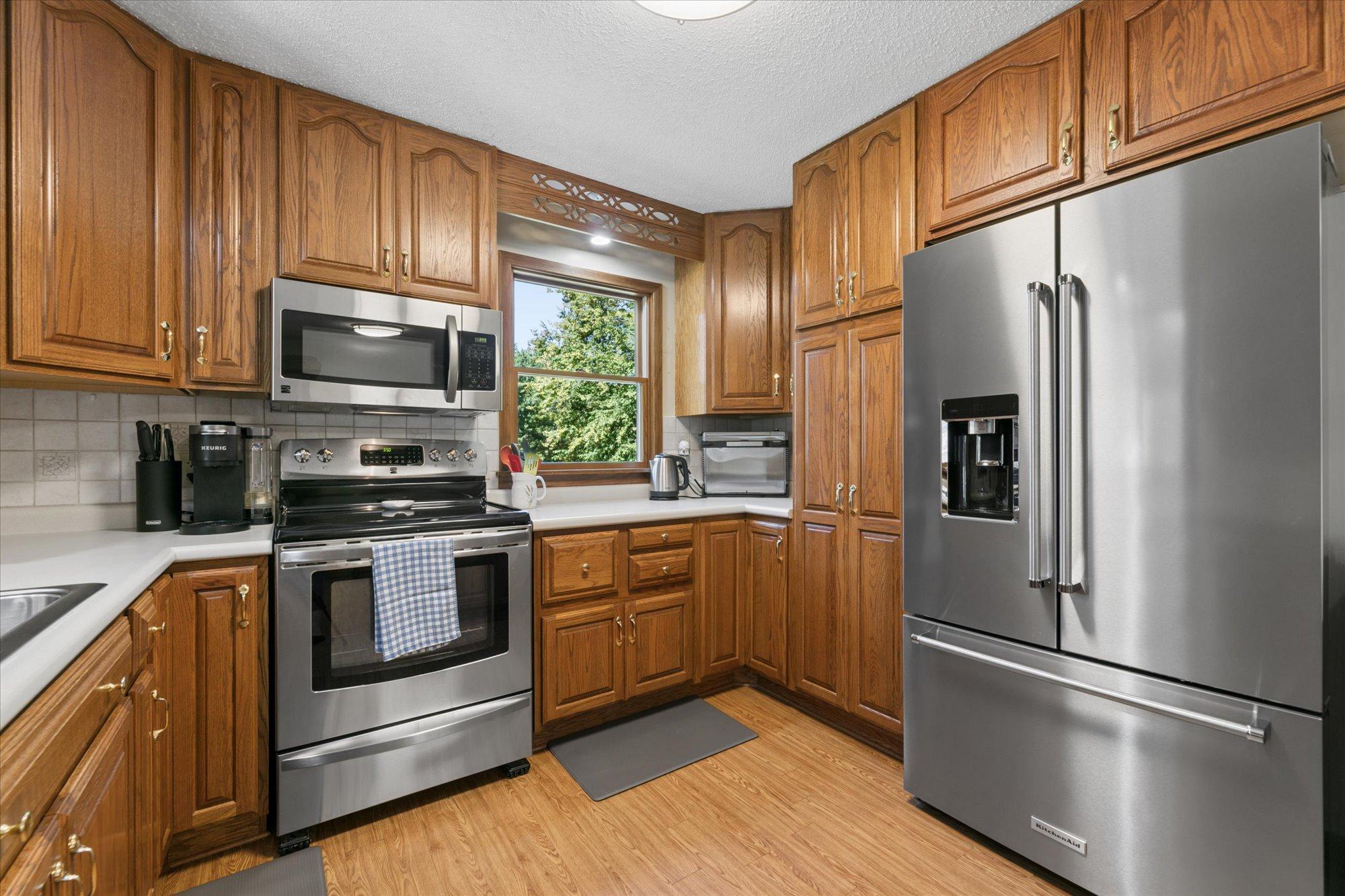 6650 Maple Drive Property Photo 3