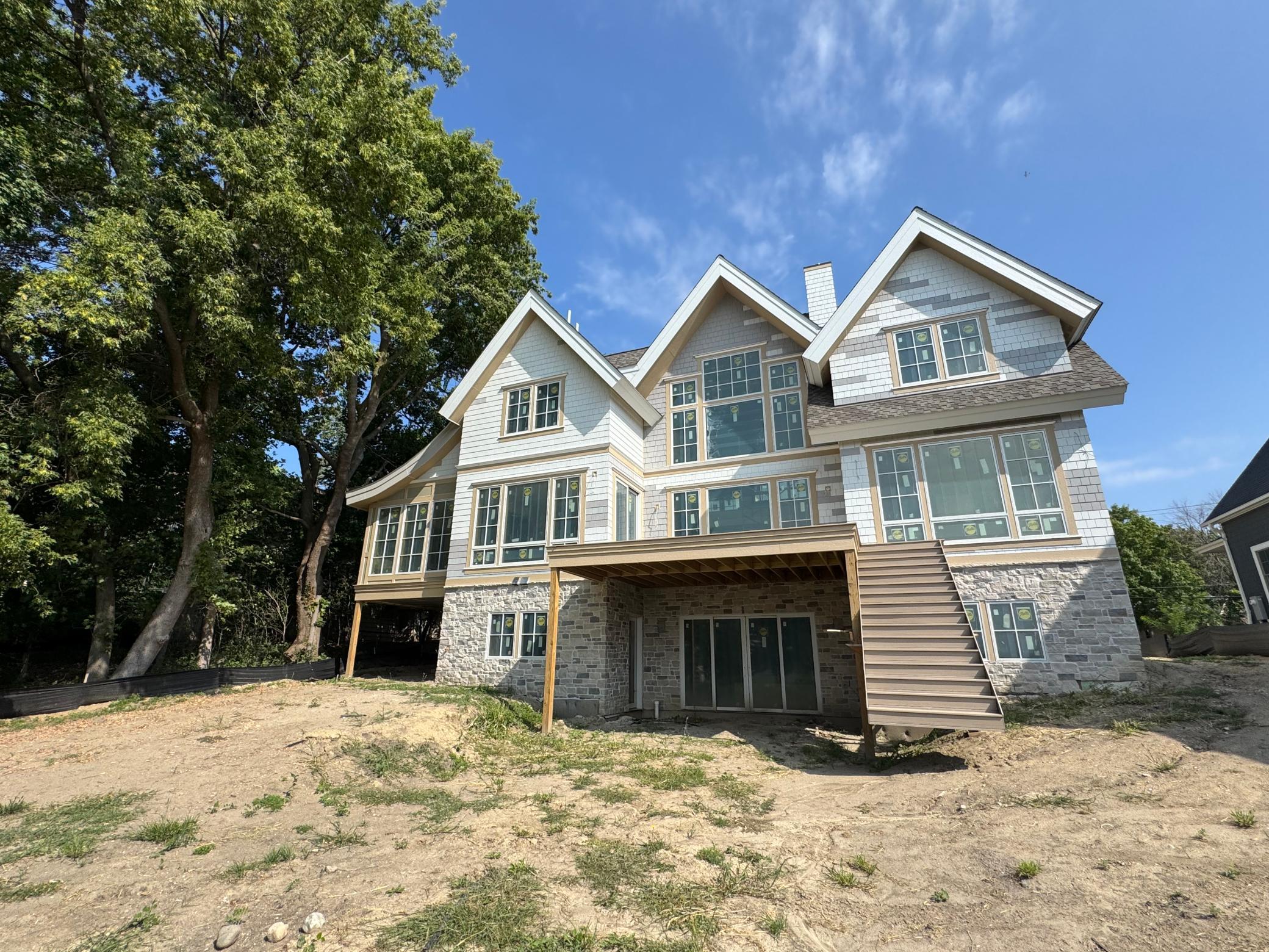 4485 N Shore Drive Property Photo 7