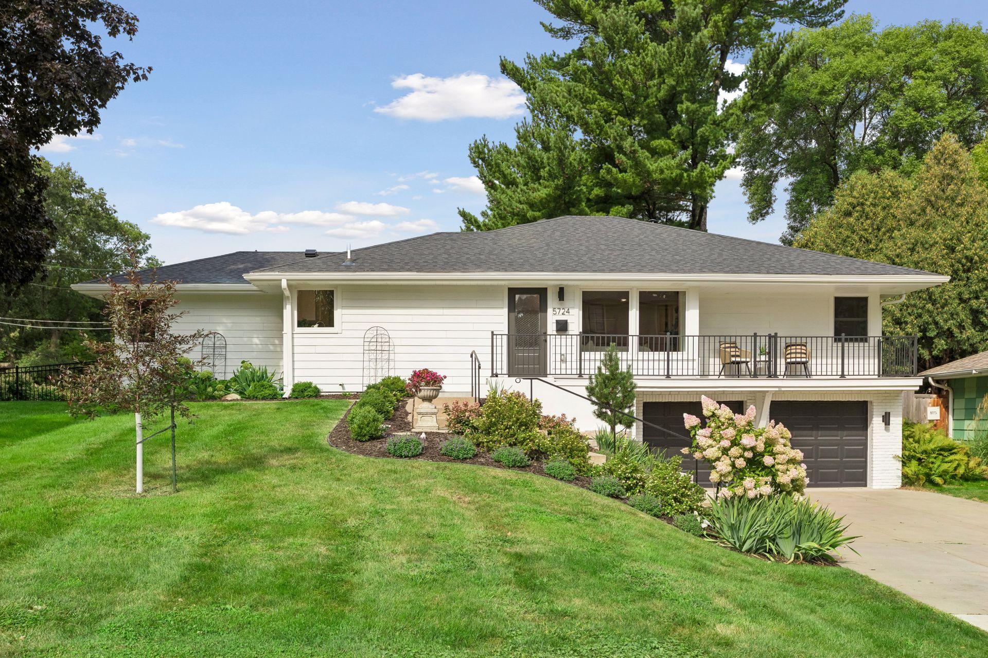5724 Code Avenue Property Photo 2