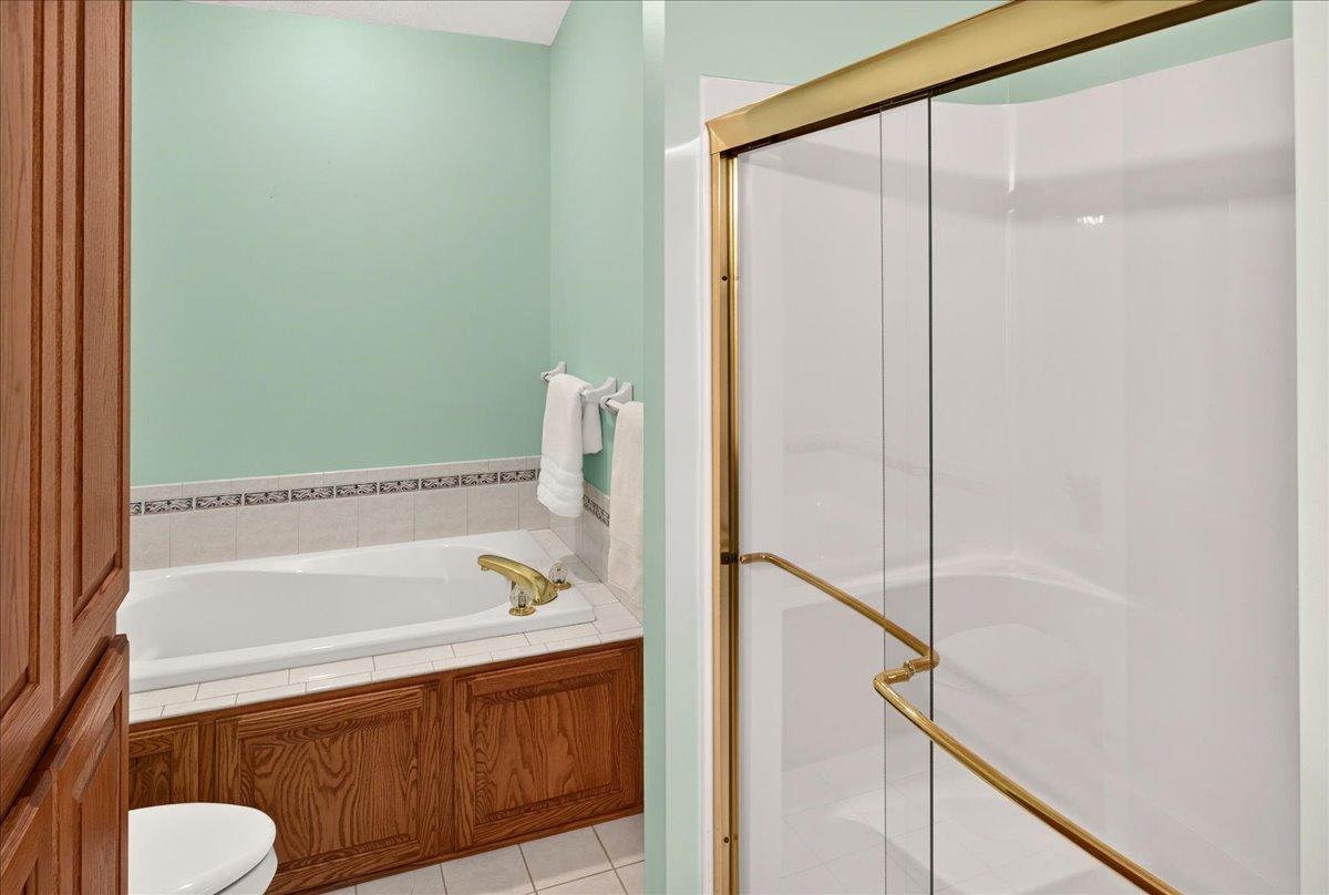 4975 Lincoln Drive Property Photo 15