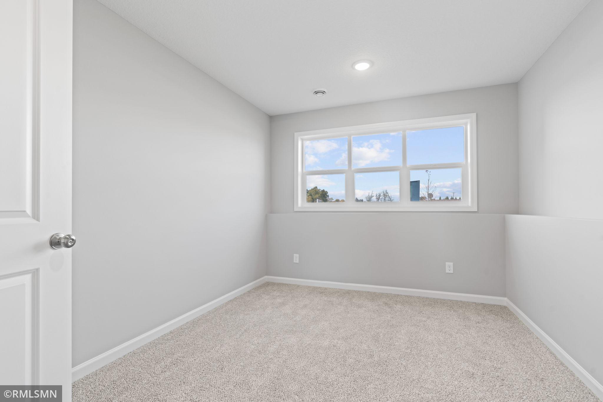 10832 165th Avenue Nw Property Photo 44
