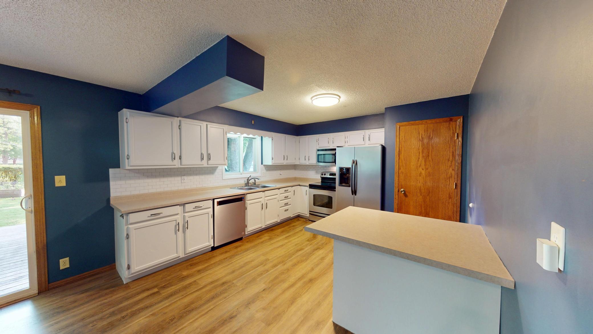1605 Canary Drive Property Photo 5