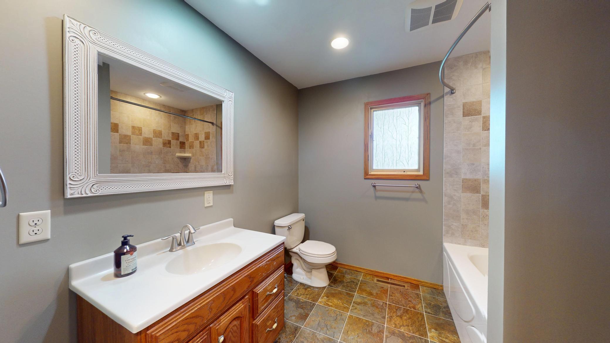 1605 Canary Drive Property Photo 9
