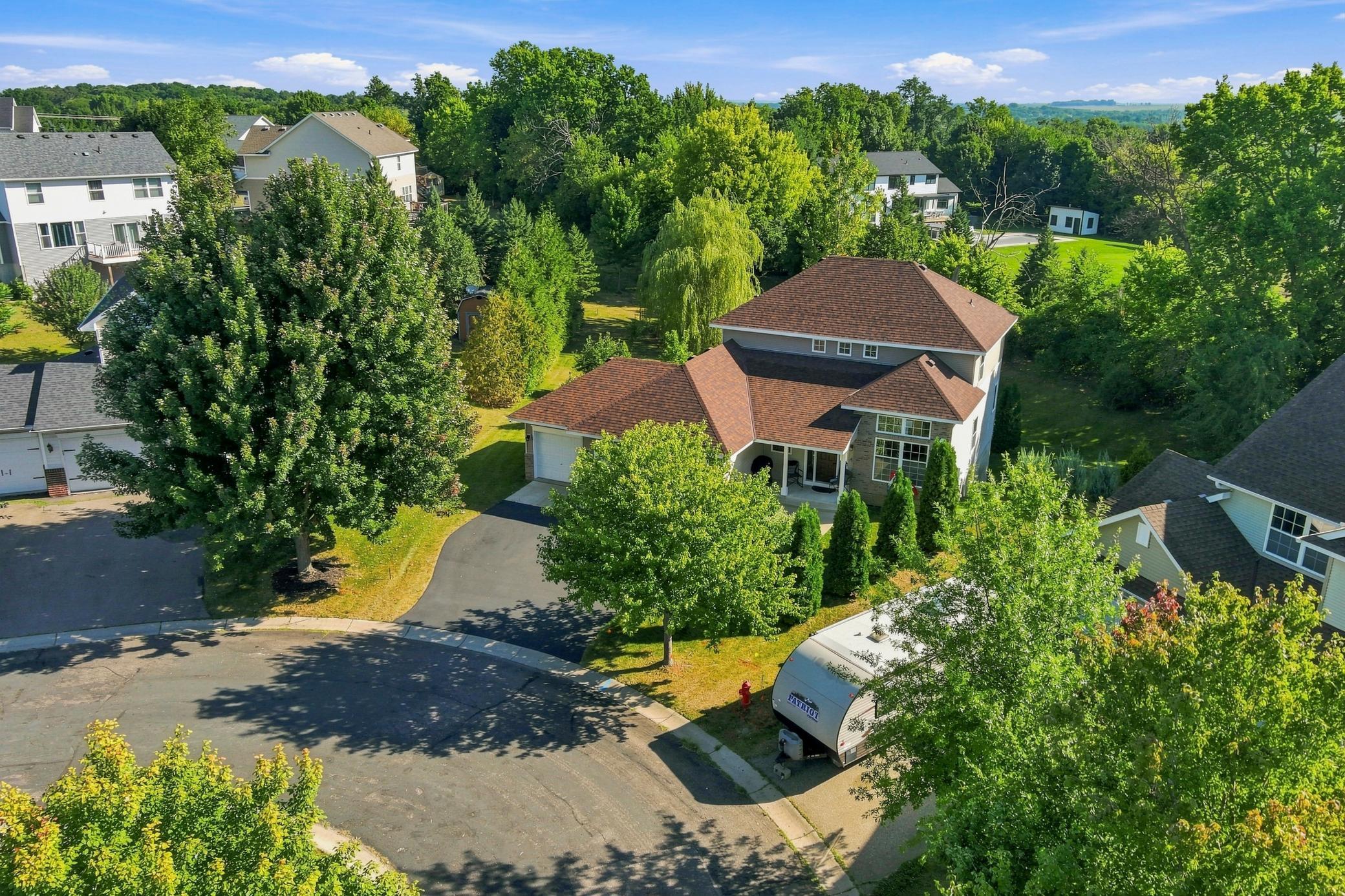 563 Summit Avenue Property Photo 1