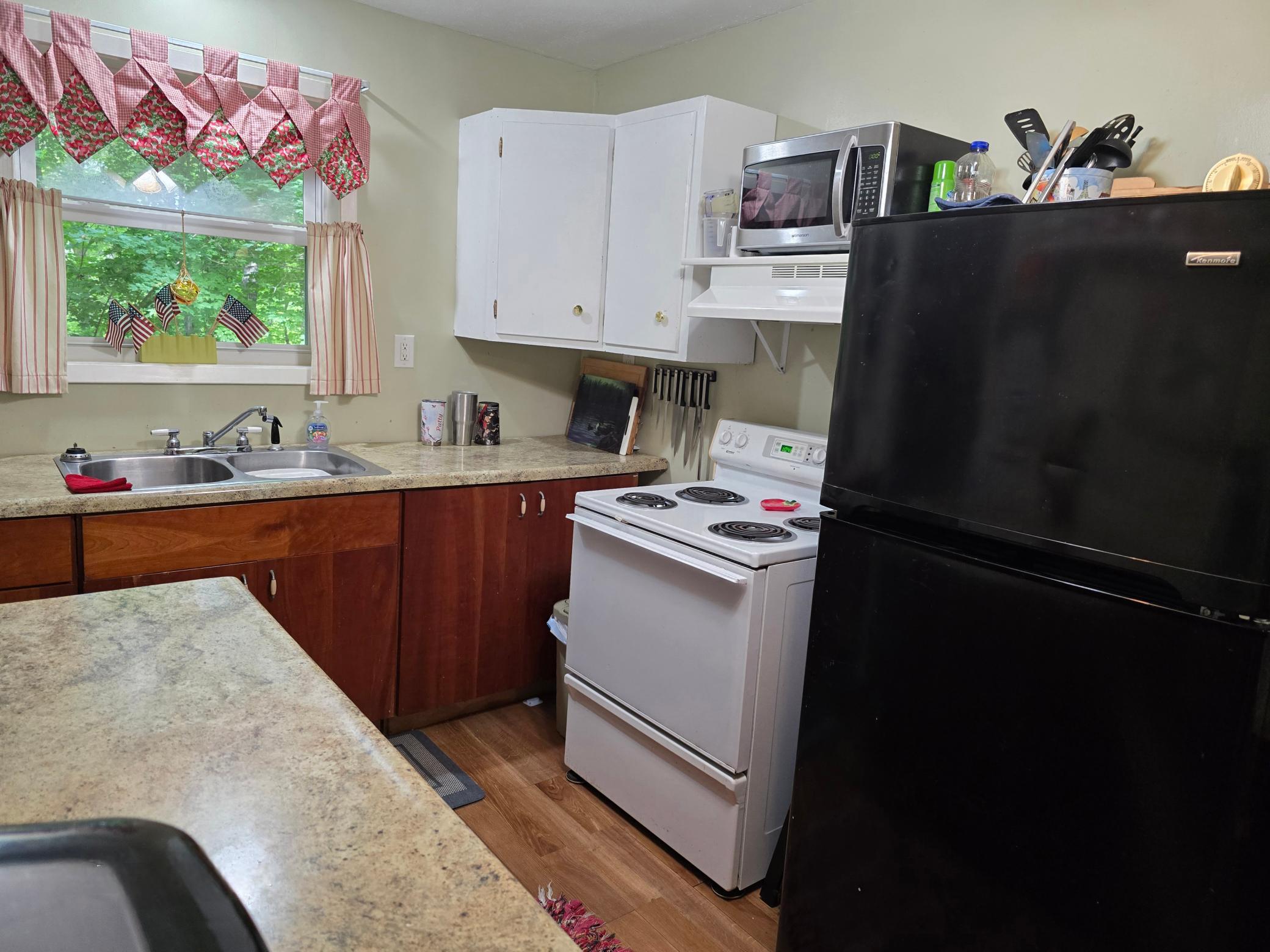 32408 Strawberry Court Property Photo 4