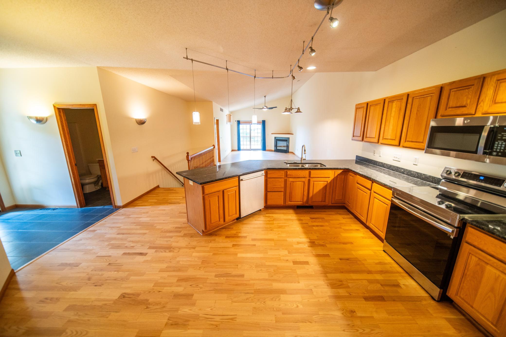 2862 Century Ct Ne Property Photo 6