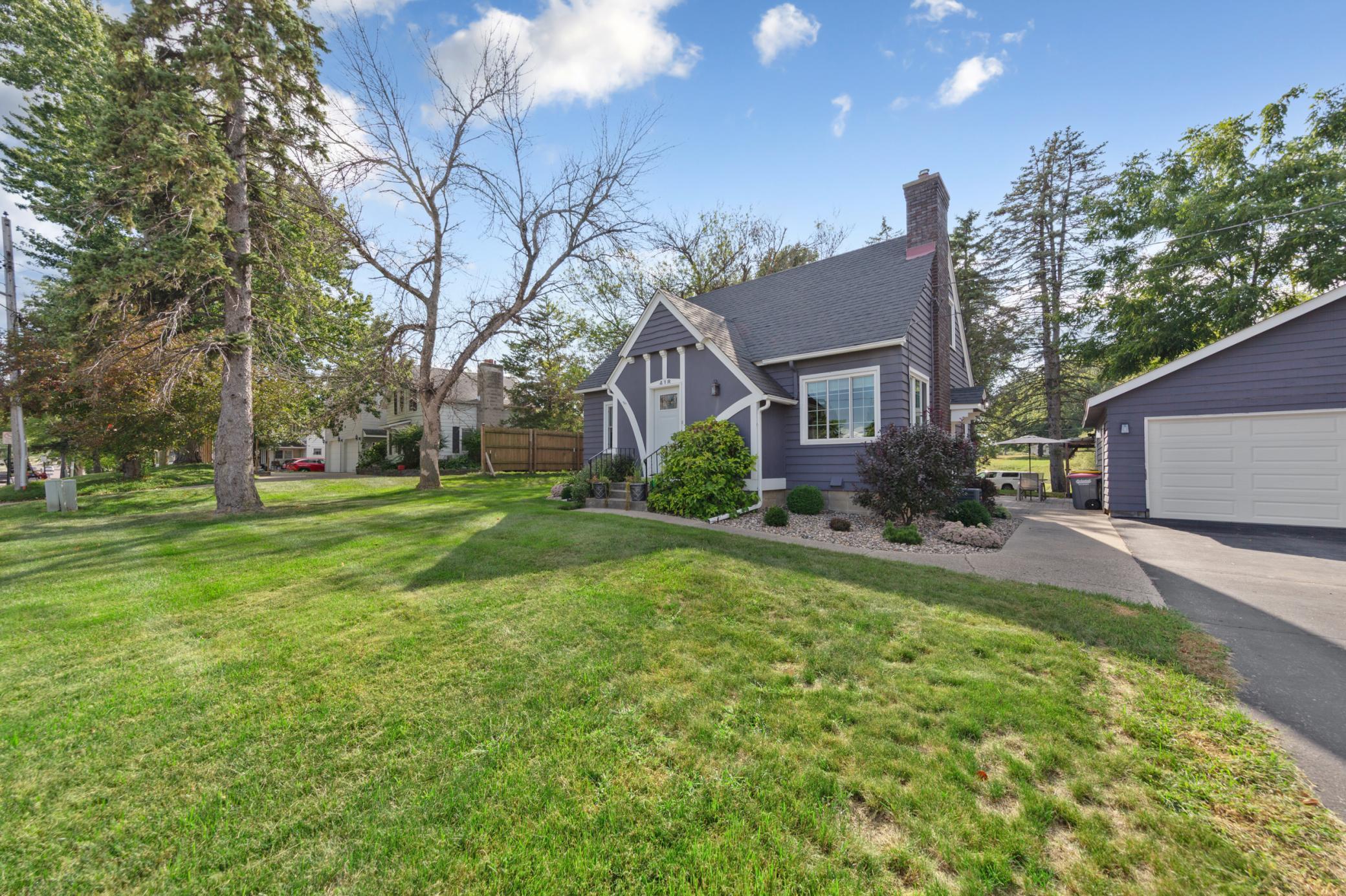418 Prairie Avenue Property Photo 4