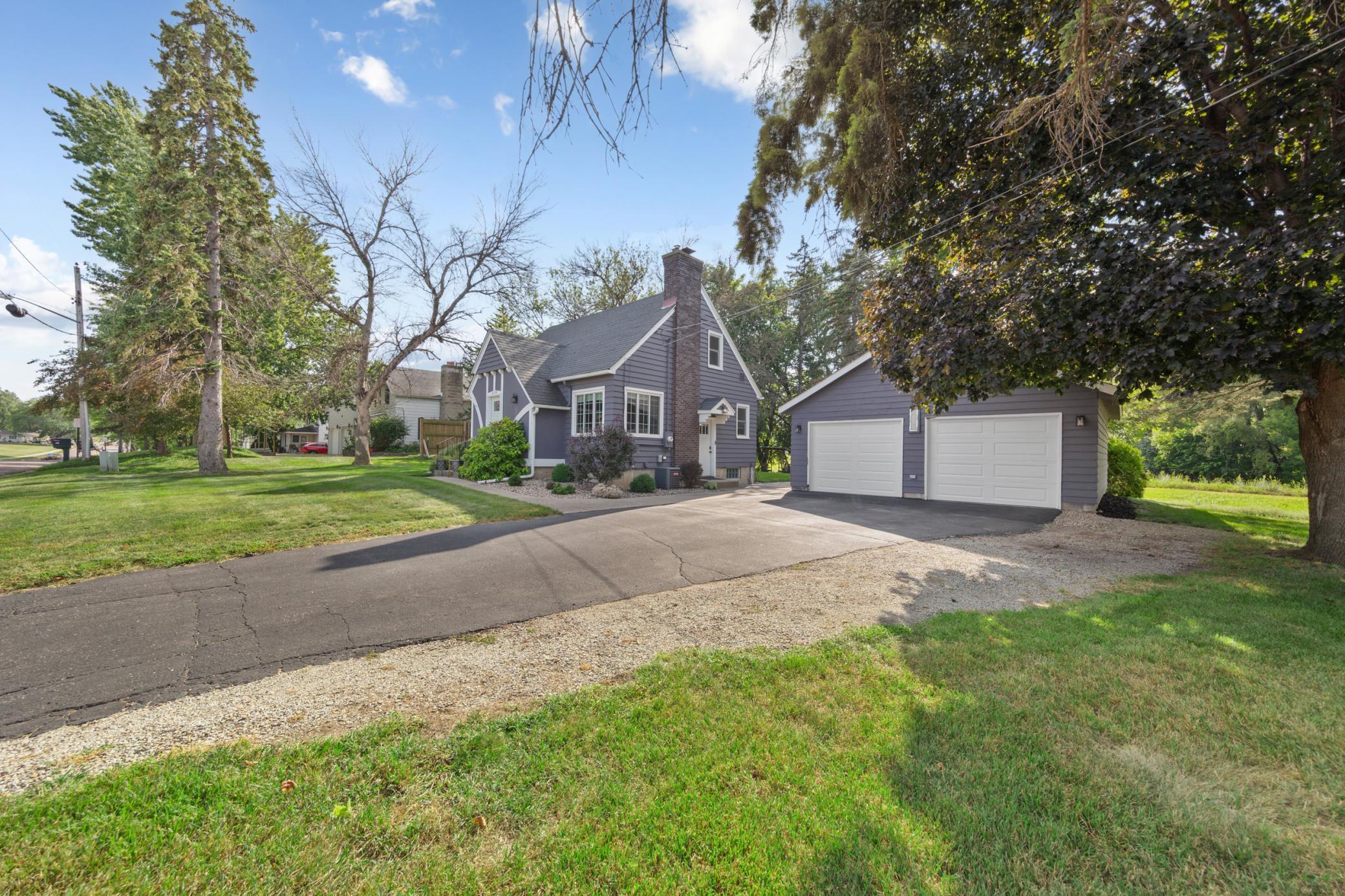 418 Prairie Avenue Property Photo 6
