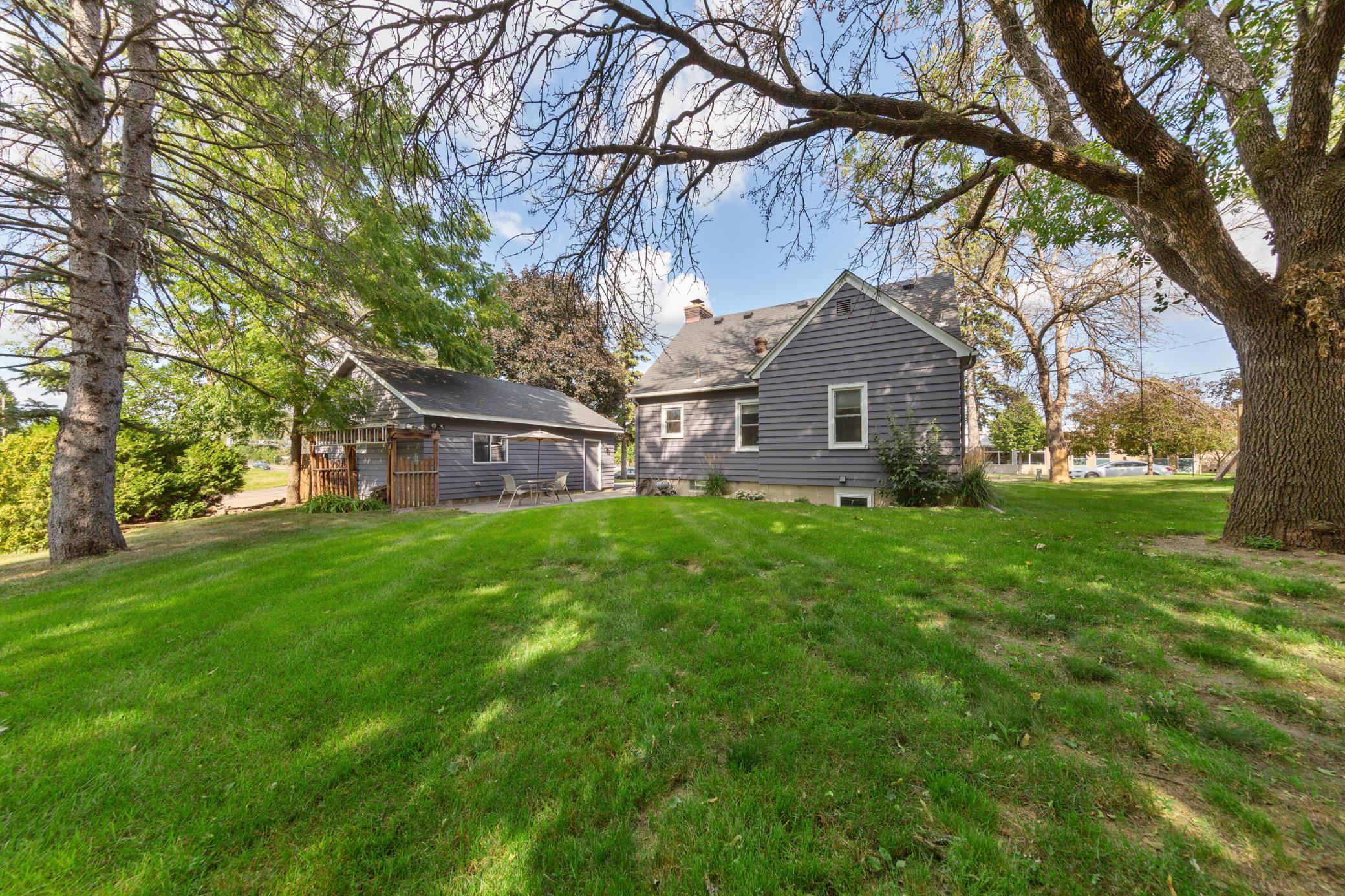 418 Prairie Avenue Property Photo 11