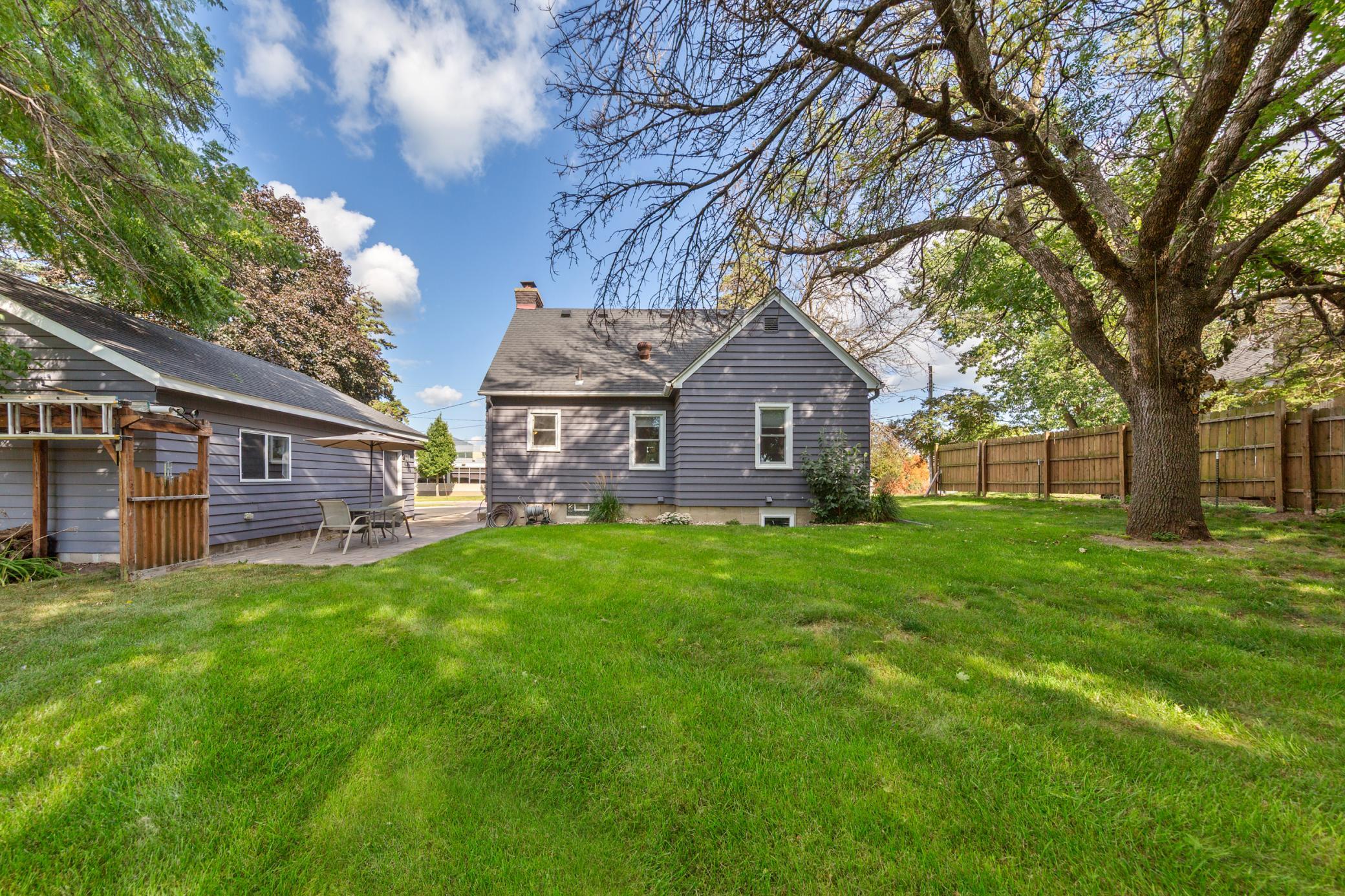 418 Prairie Avenue Property Photo 12