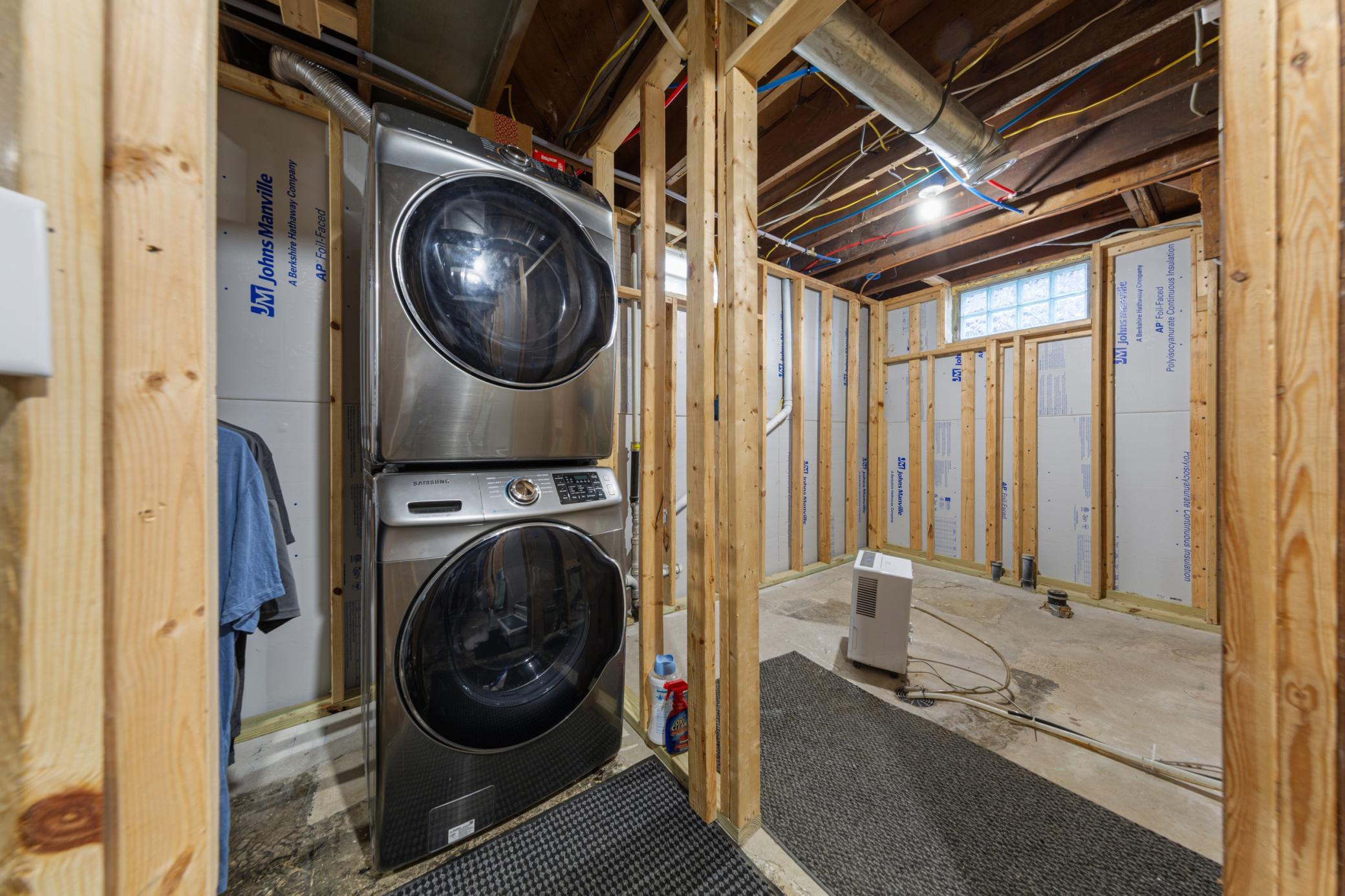 418 Prairie Avenue Property Photo 32
