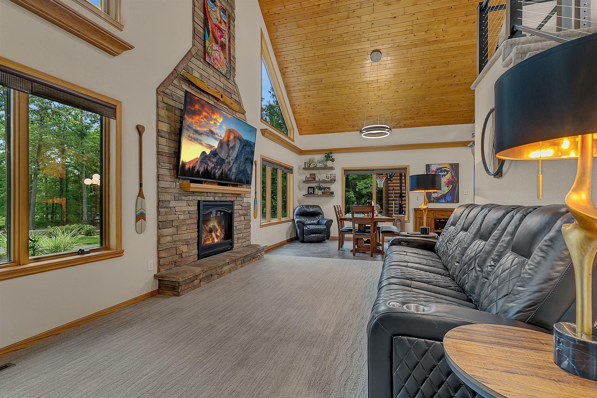 7643 Bear Road Property Photo 17